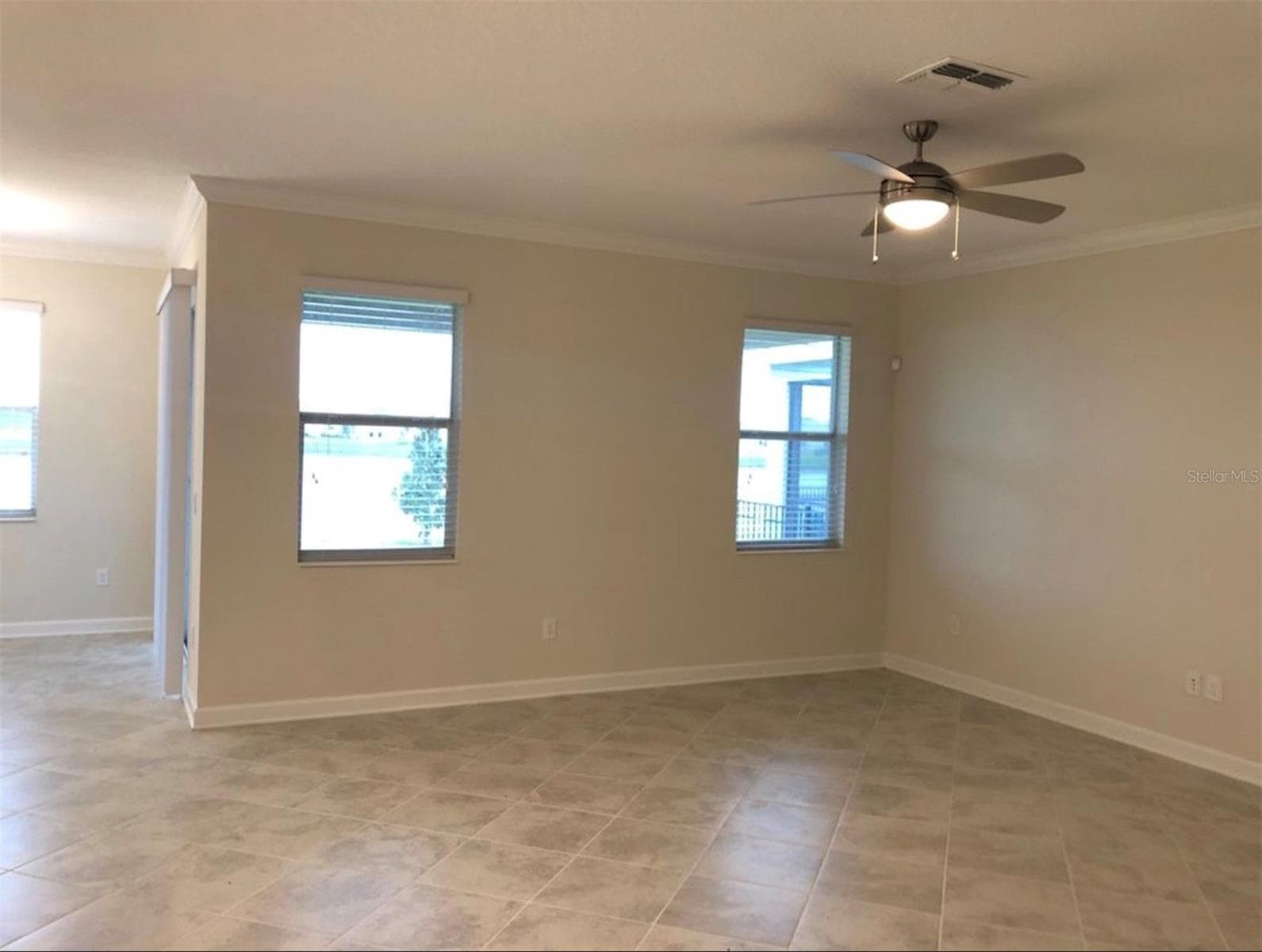 Single Family Residence at 10229 LOVEGRASS LN, ORLANDO, photo 8 of 39
