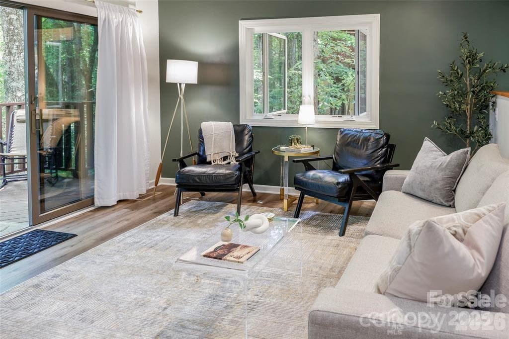 Townhouse at Lake Lure, photo 9 of 30