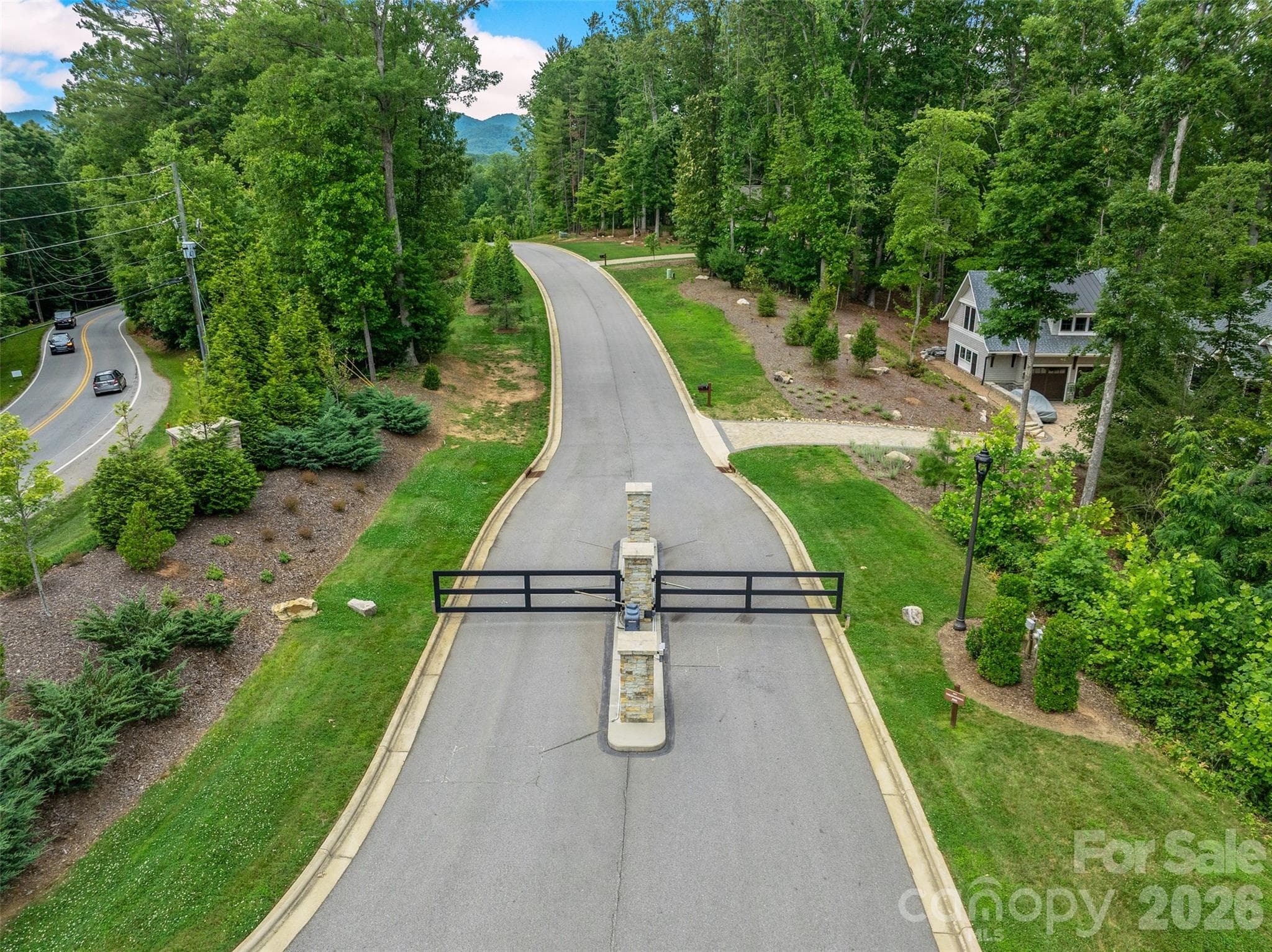 Welcome to Water's Edge in Biltmore Lake - 17 Hendrickson Court, Candler