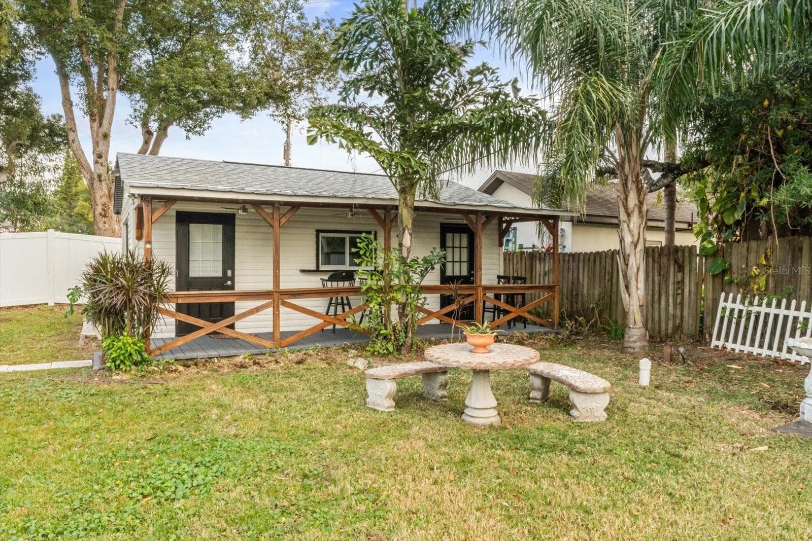 Guest Cottage - 918 W SMITH ST, ORLANDO