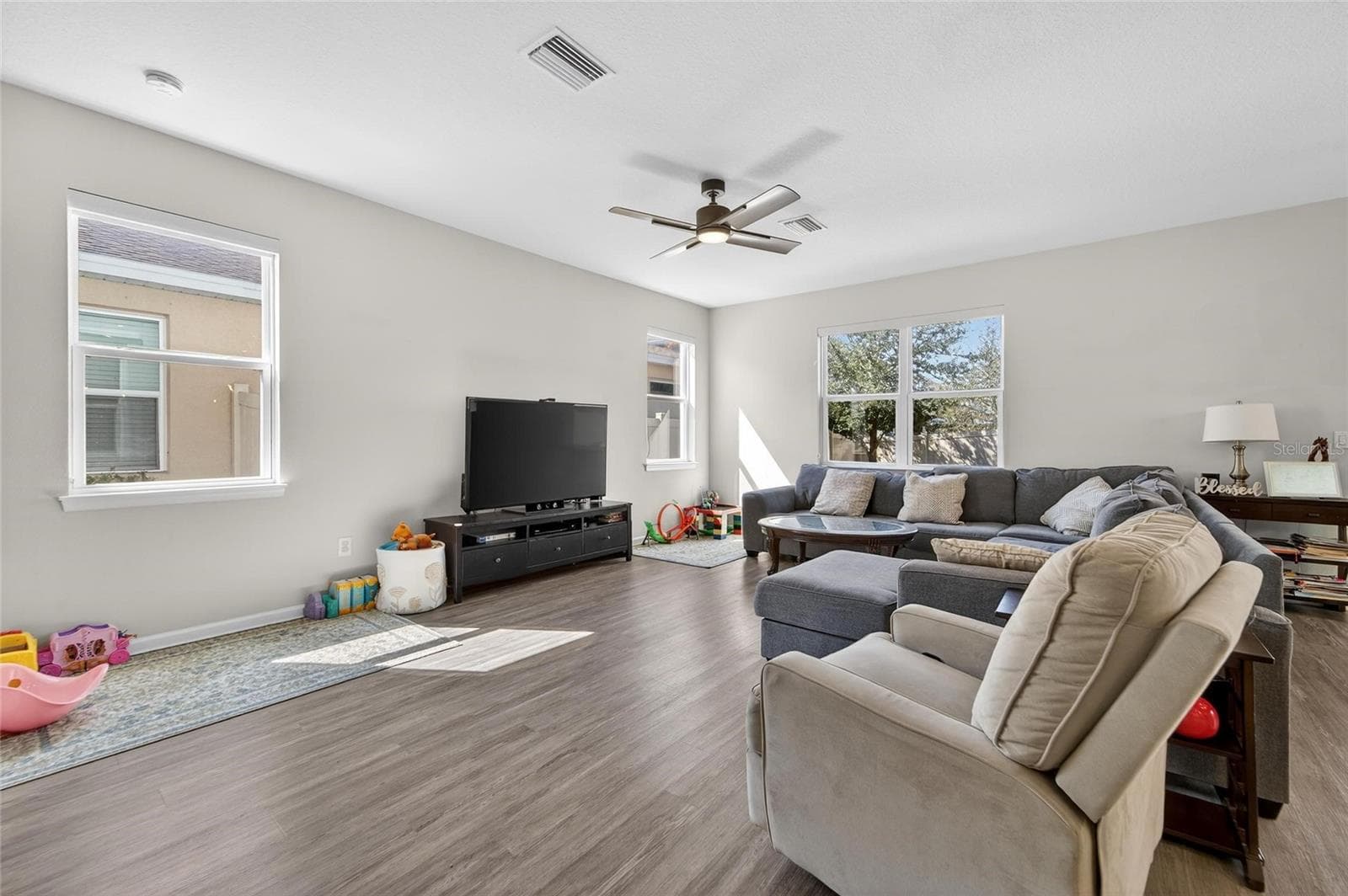 Single Family Residence at 12273 BLUE PACIFIC DR, RIVERVIEW, photo 15 of 78