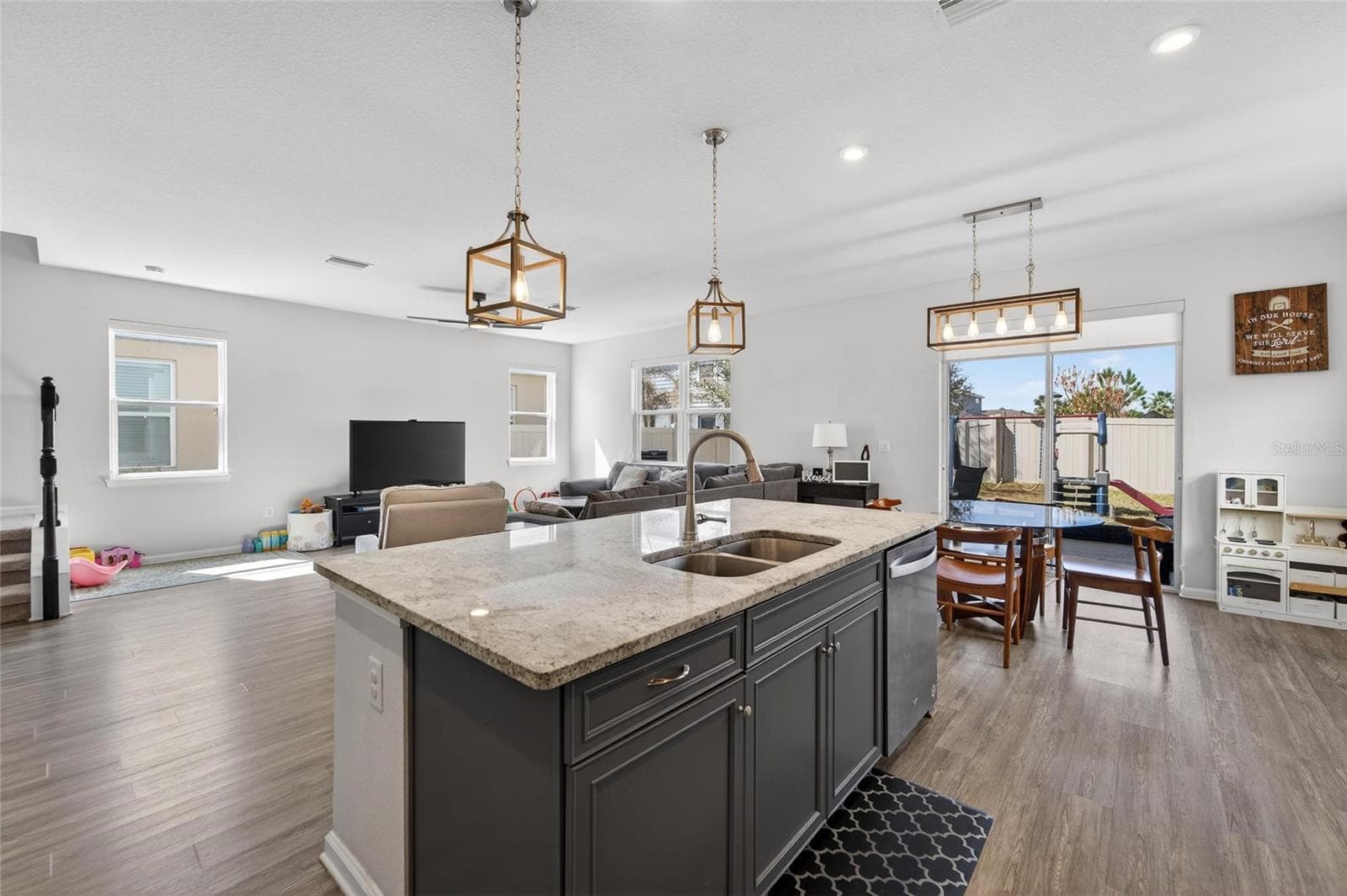 Single Family Residence at 12273 BLUE PACIFIC DR, RIVERVIEW, photo 21 of 78
