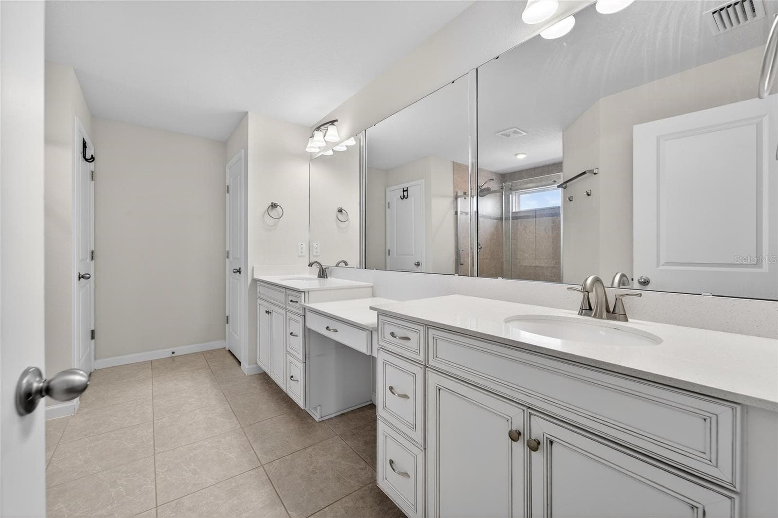 Single Family Residence at 12273 BLUE PACIFIC DR, RIVERVIEW, photo 32 of 78