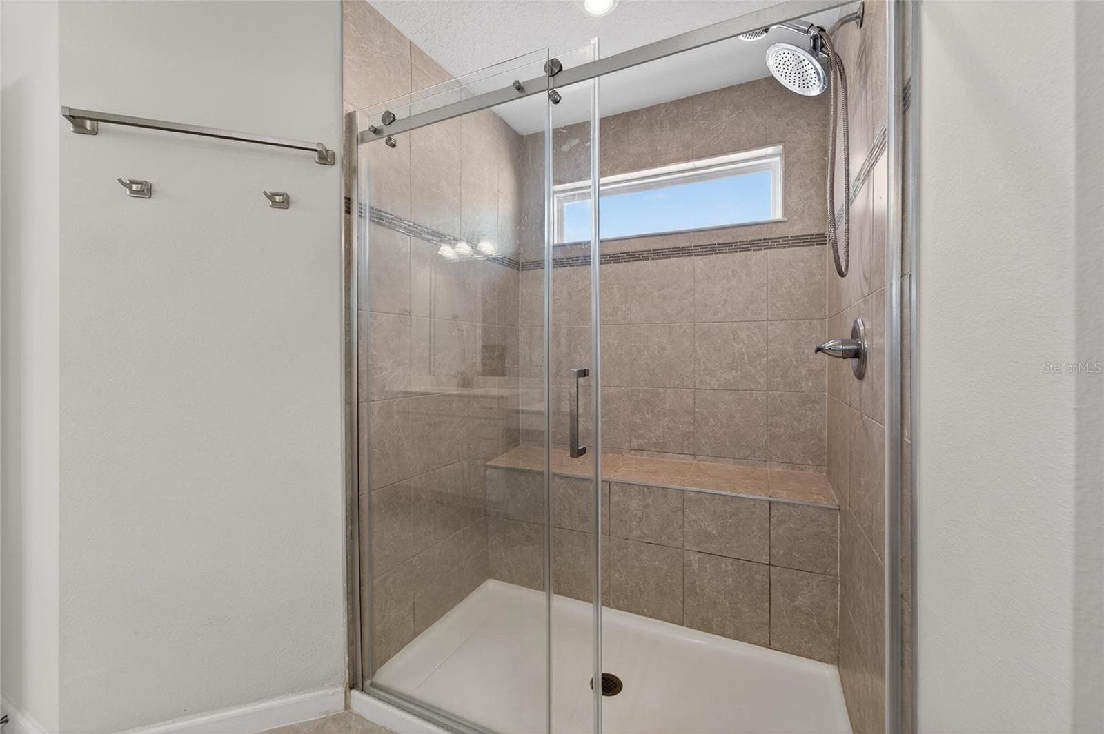 Single Family Residence at 12273 BLUE PACIFIC DR, RIVERVIEW, photo 34 of 78