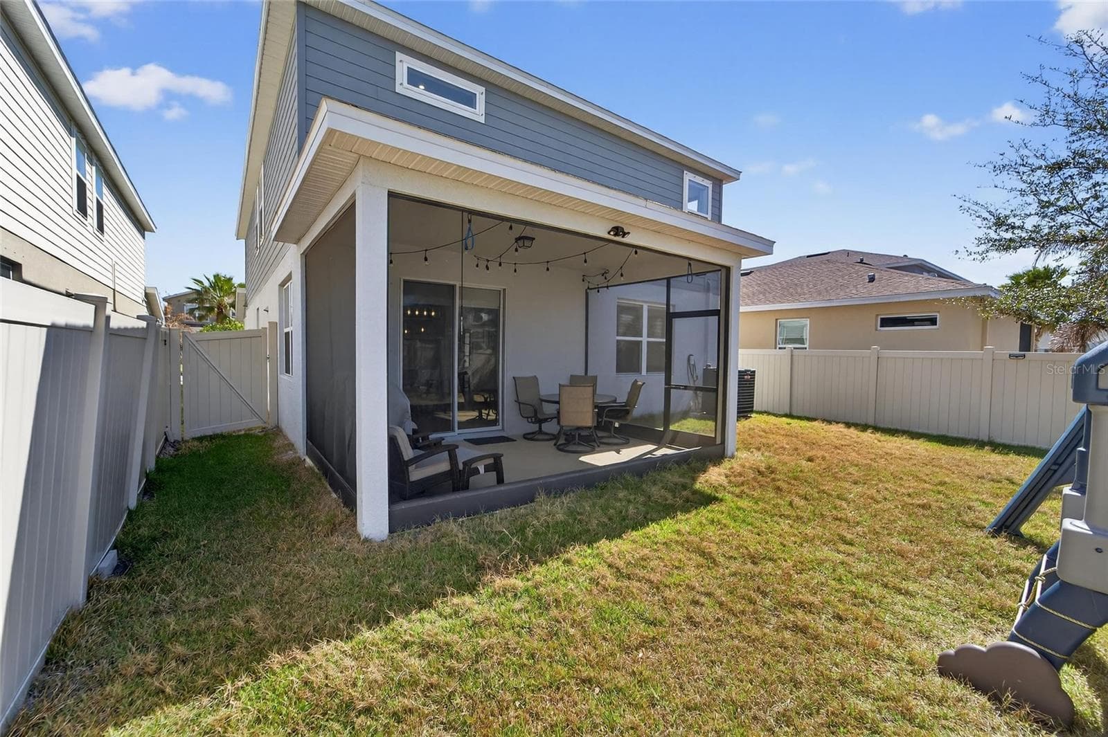 Single Family Residence at 12273 BLUE PACIFIC DR, RIVERVIEW, photo 47 of 78