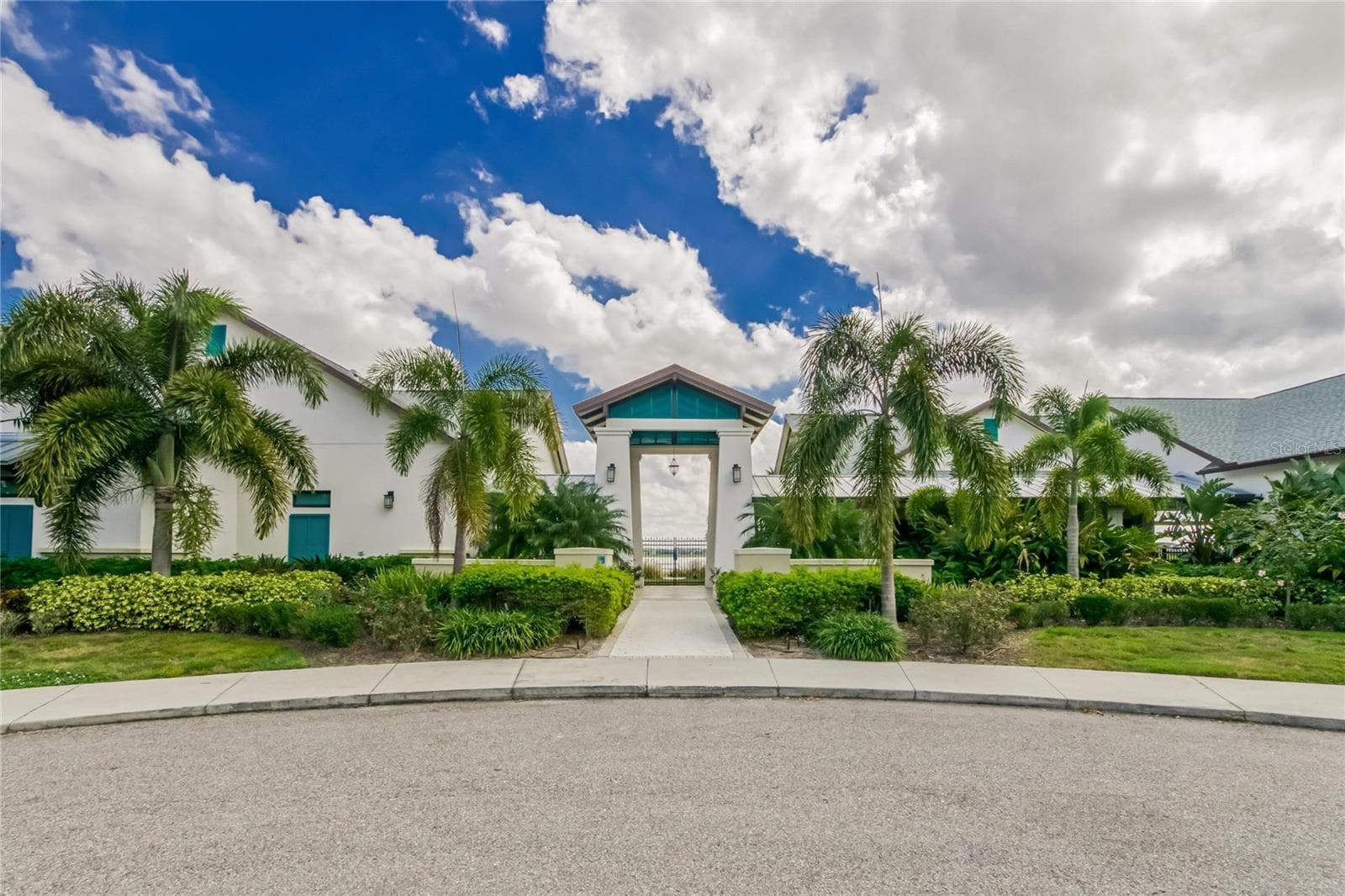 Single Family Residence at 12273 BLUE PACIFIC DR, RIVERVIEW, photo 59 of 78