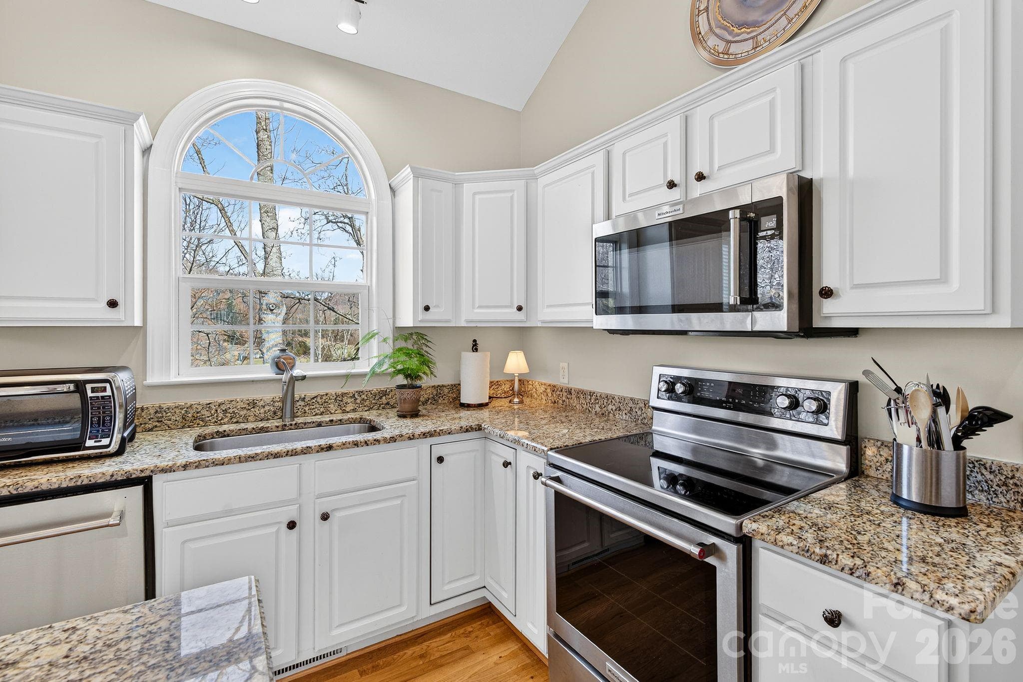 Kitchen - 103 Trumpet Lane, Asheville