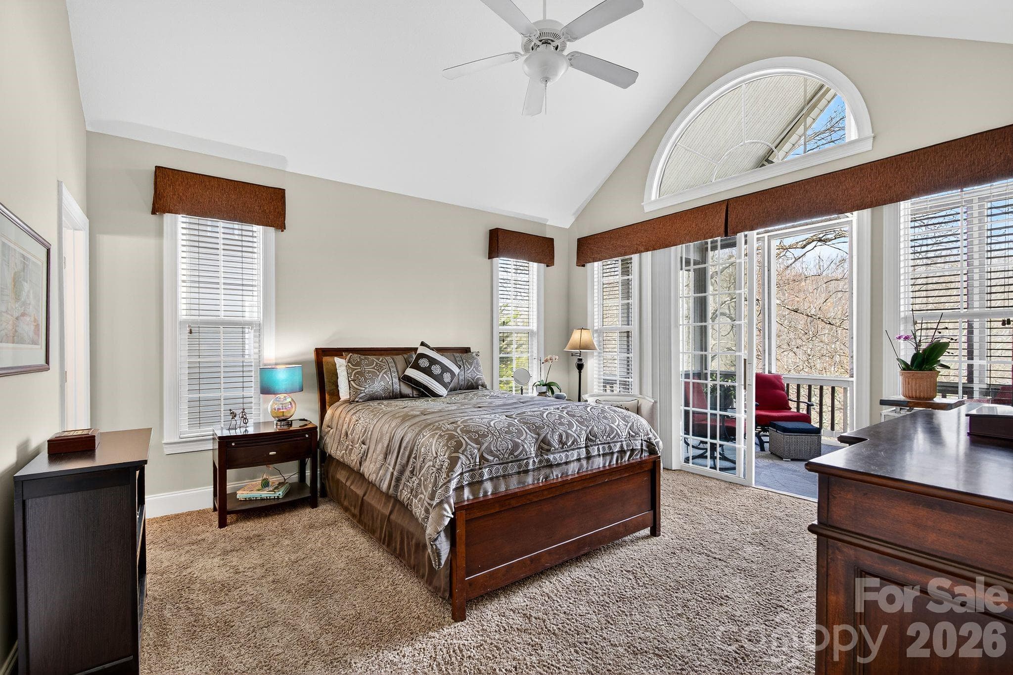 Primary bedroom on main w attached screened in porch - 103 Trumpet Lane, Asheville