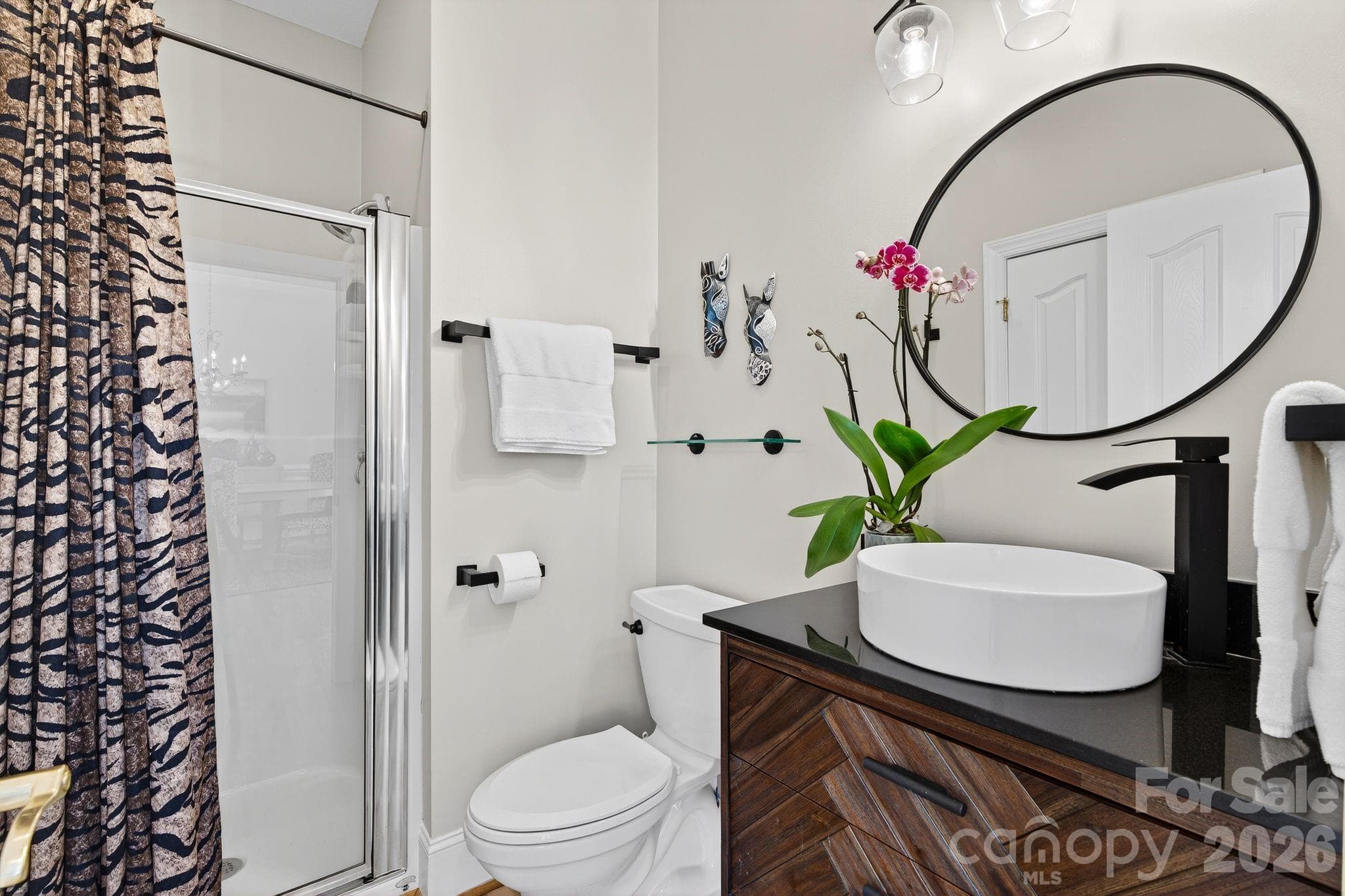 Bathroom on main - 103 Trumpet Lane, Asheville