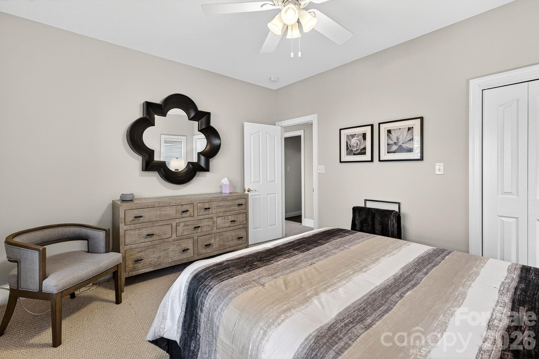 Lower Level guest room - 103 Trumpet Lane, Asheville
