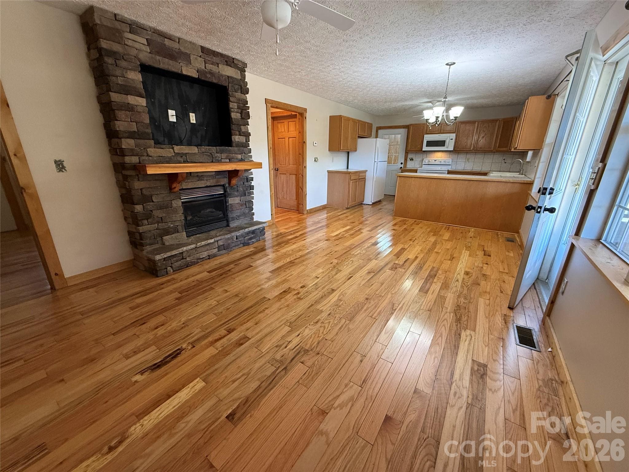 Single Family Residence at 215 Pinellas Lane, Waynesville, photo 7 of 37