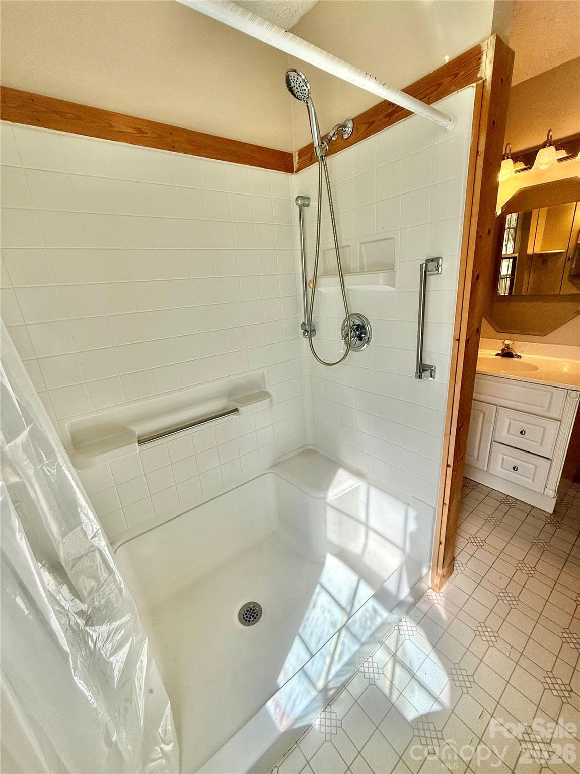 Walk in Shower - 215 Pinellas Lane, Waynesville