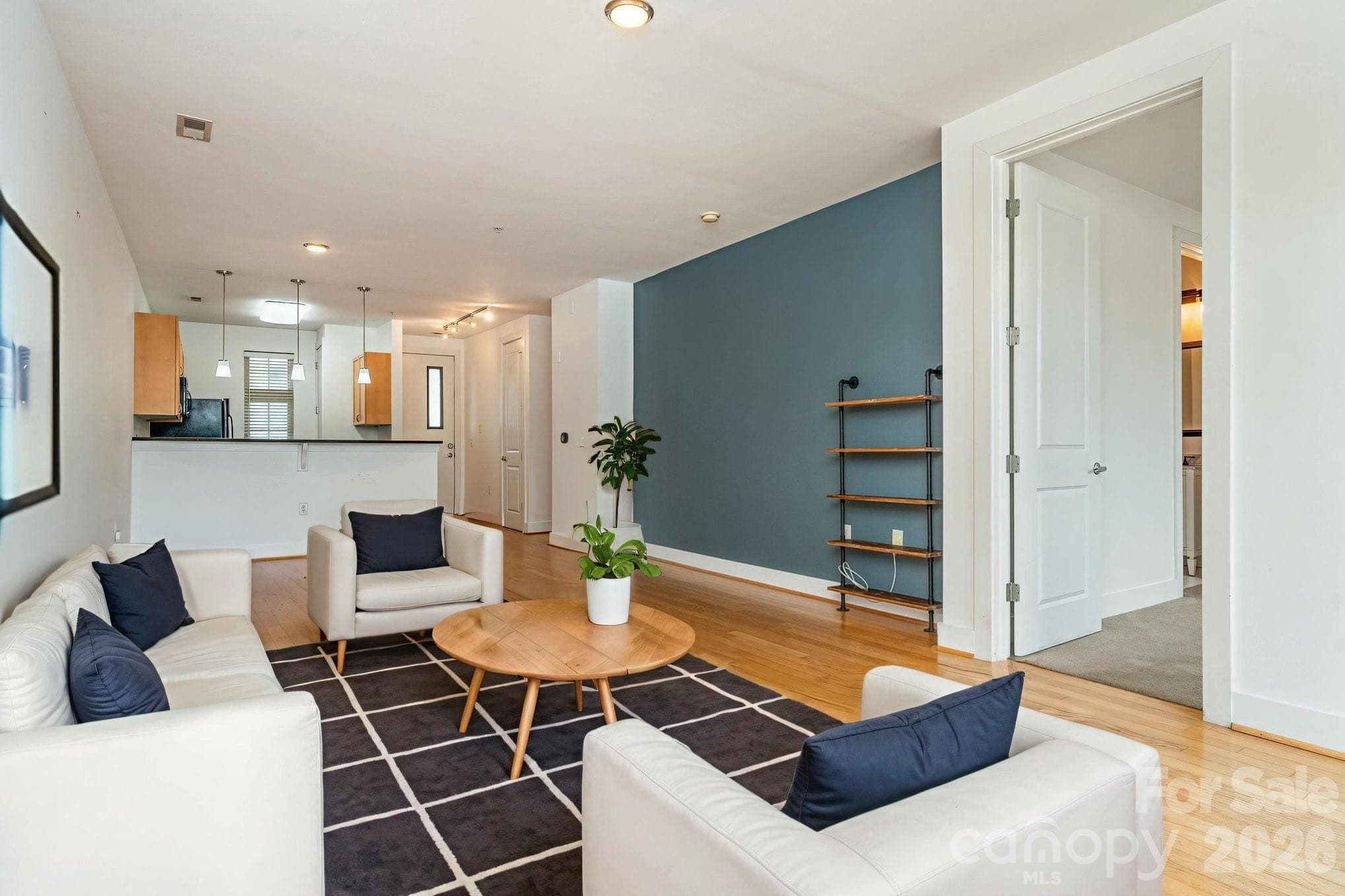 Condominium at 1101 W 1st Street, Charlotte, photo 6 of 40