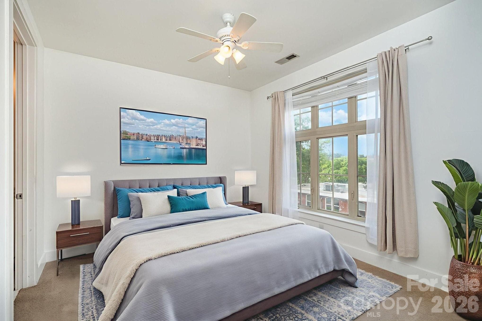 Condominium at 1101 W 1st Street, Charlotte, photo 13 of 40
