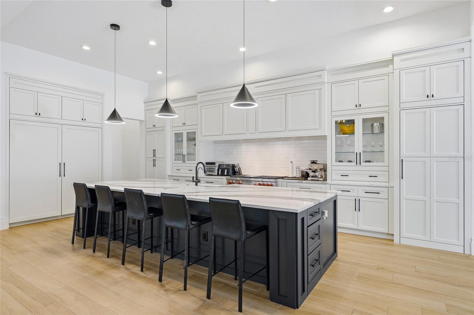Single Family Residence at 16848 VINCI WAY, BELLA COLLINA, photo 11 of 32