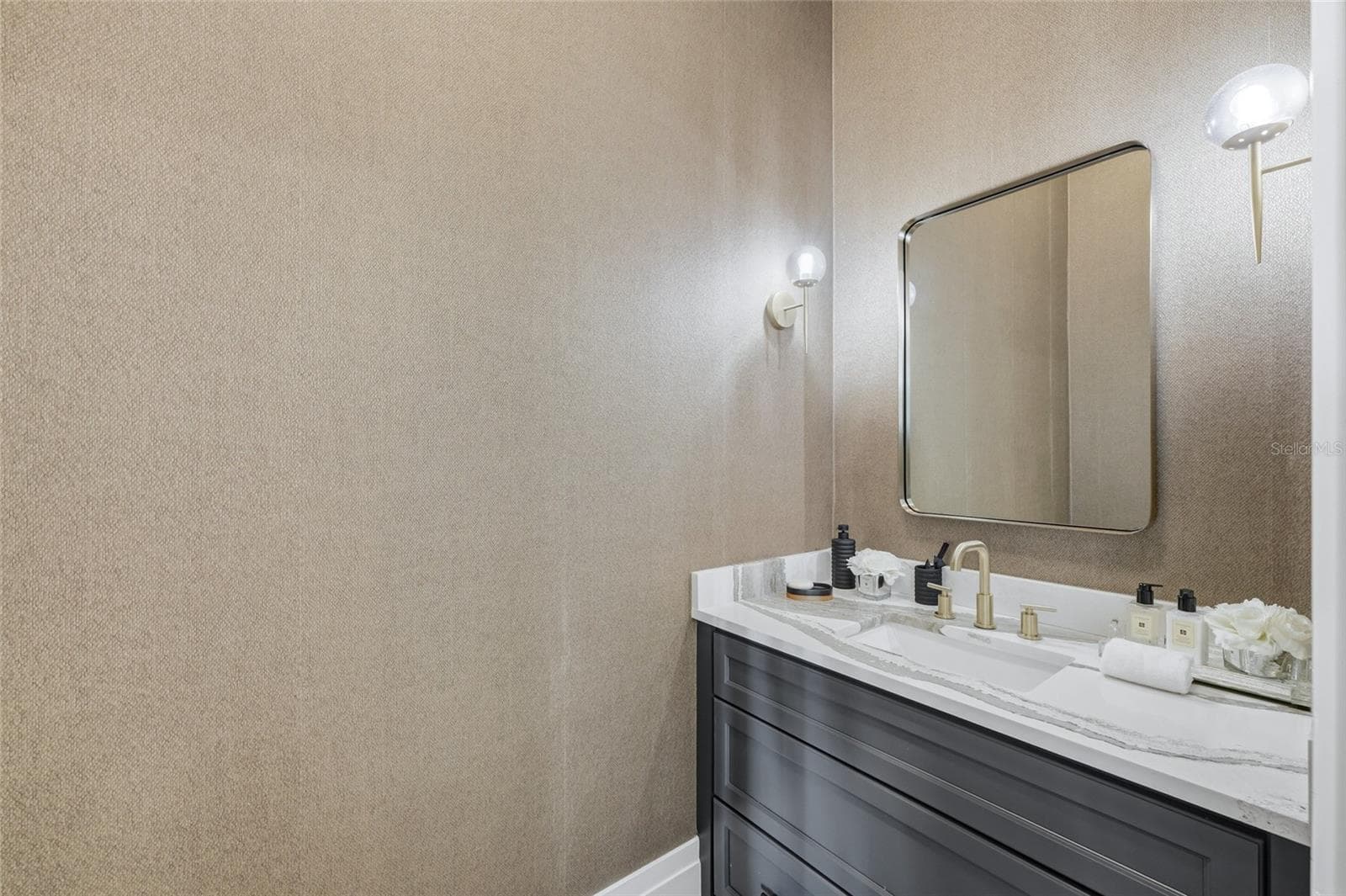 Single Family Residence at 16848 VINCI WAY, BELLA COLLINA, photo 14 of 32