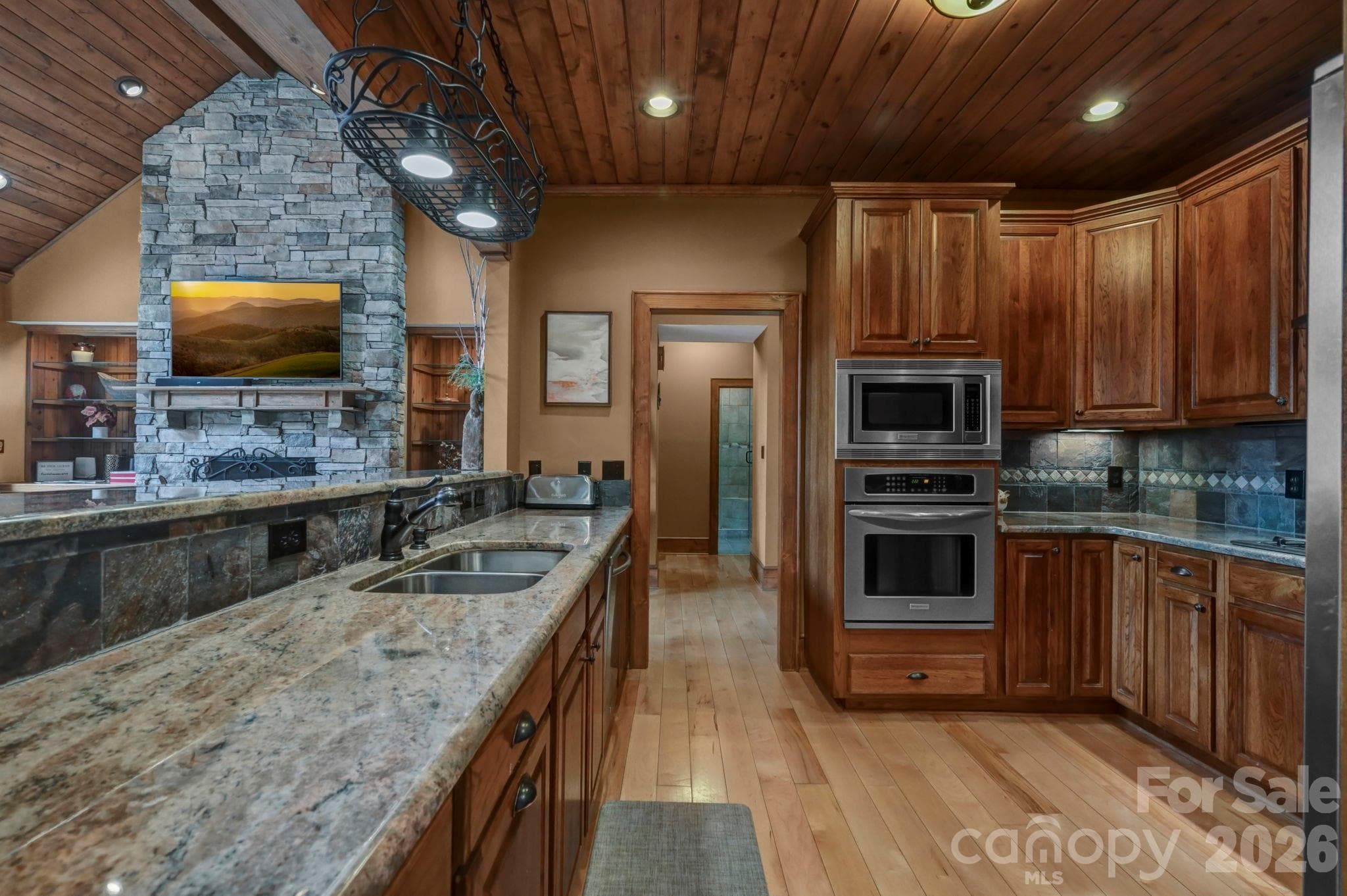 Single Family Residence at 1226 Grouse Moor Drive, Sugar Mountain, photo 16 of 50