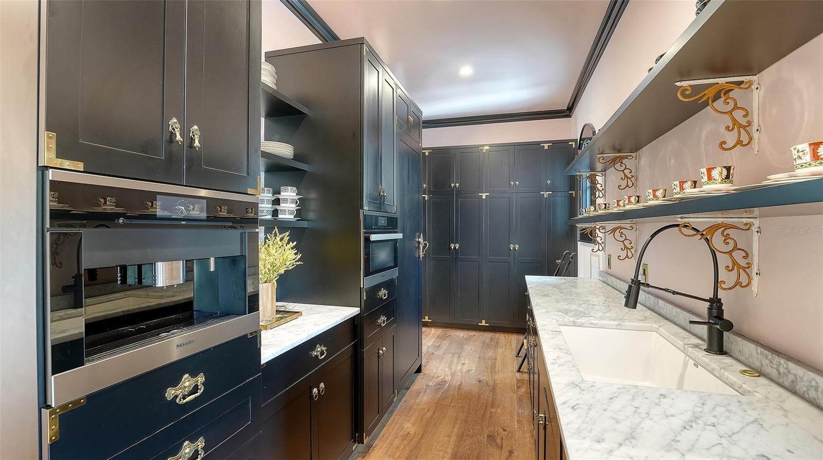 Custom butler’s pantry with marble counters - 513 VILLA ROSA WAY, ANNA MARIA