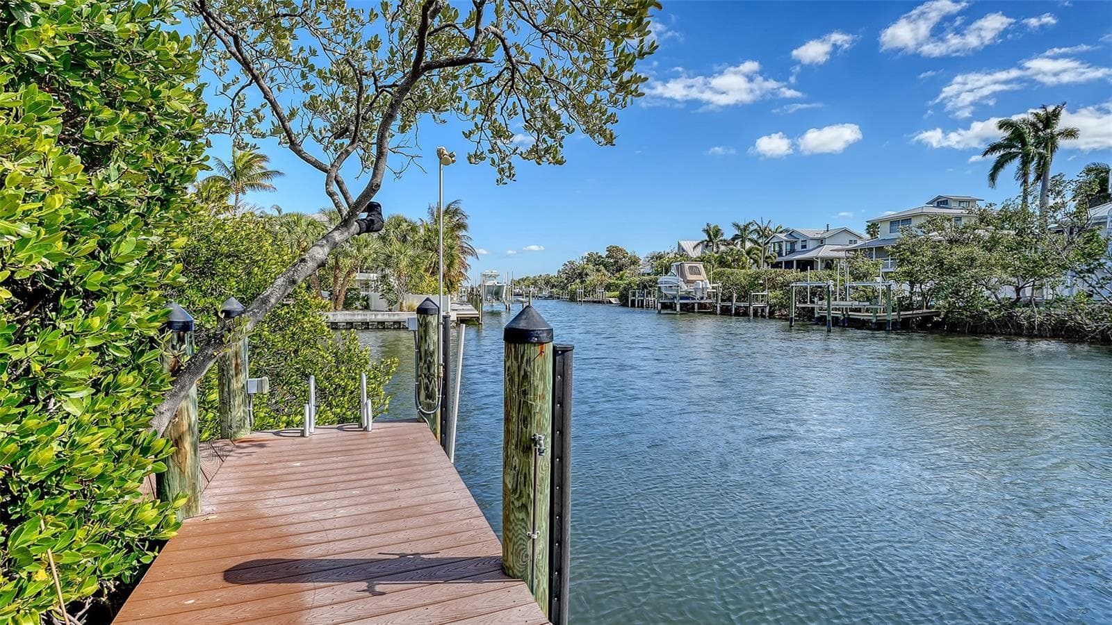 Direct deepwater canal with Gulf access - 513 VILLA ROSA WAY, ANNA MARIA
