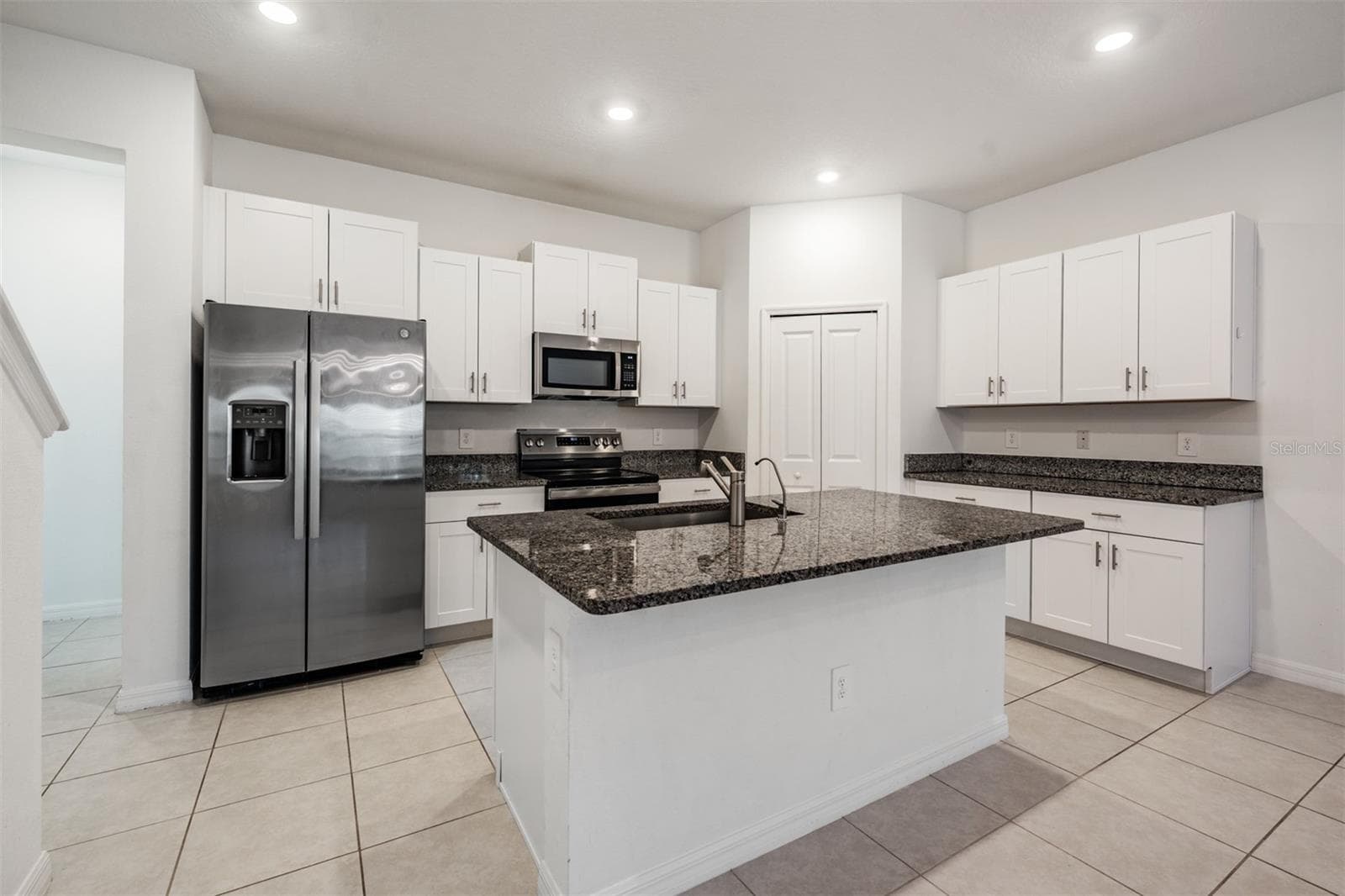 Townhouse at 4607 TUSCAN LOON DR, TAMPA, photo 3 of 50