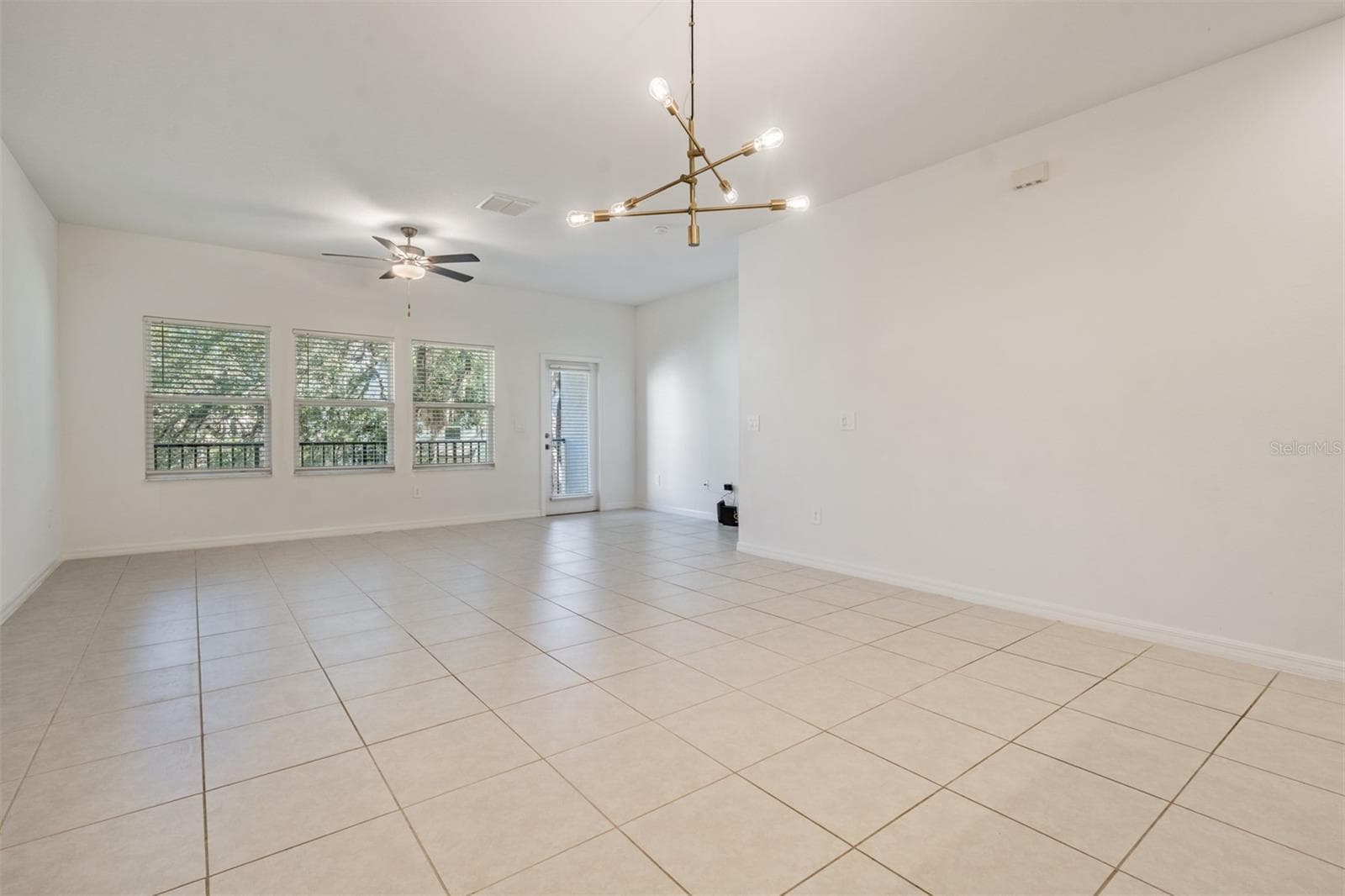 Townhouse at 4607 TUSCAN LOON DR, TAMPA, photo 16 of 50