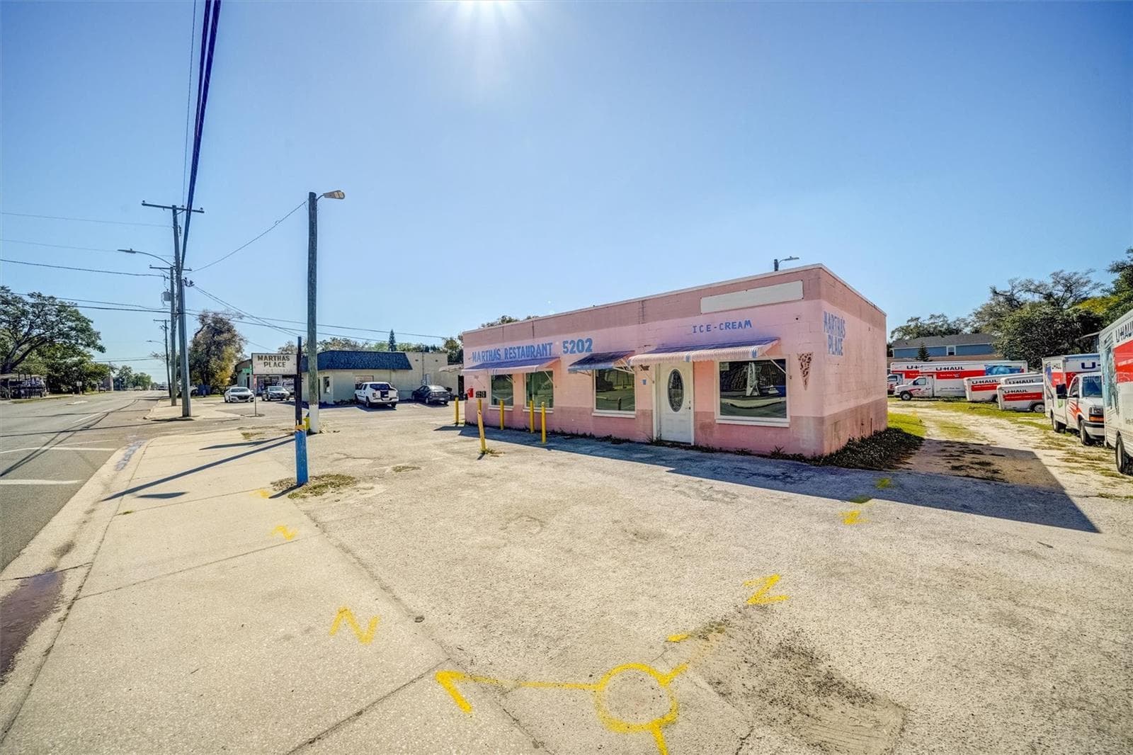 Restaurant at 5202 N NEBRASKA AVE E, TAMPA, photo 2 of 17