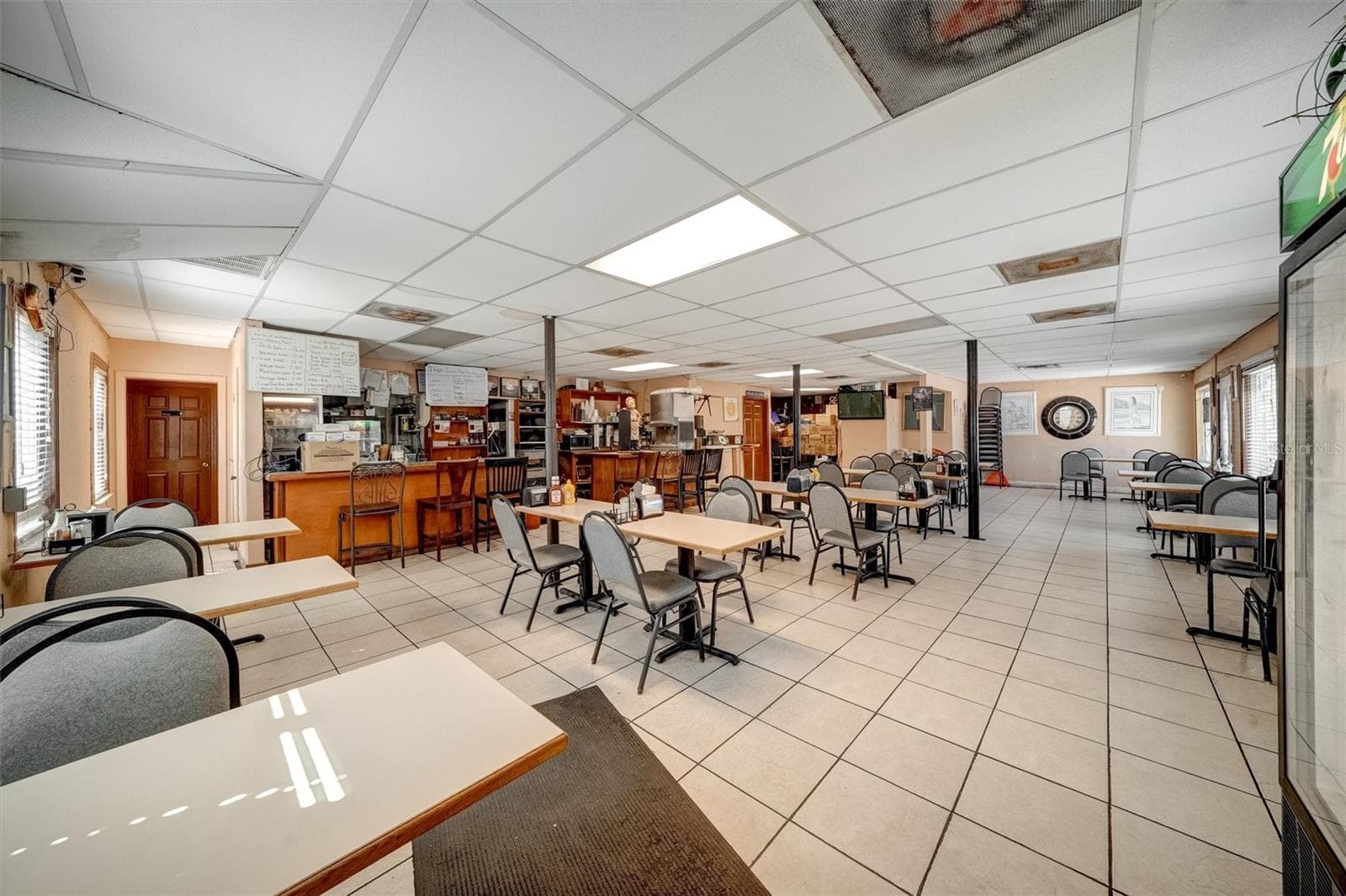 Restaurant at 5202 N NEBRASKA AVE E, TAMPA, photo 4 of 17