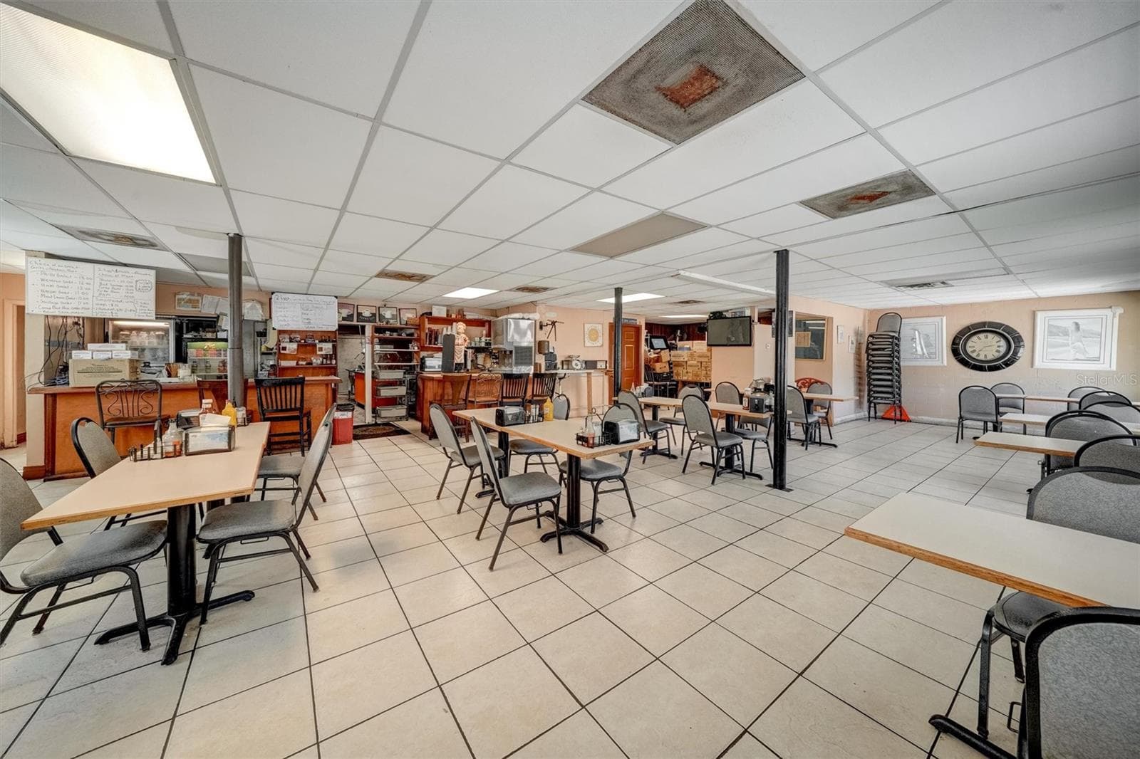 Restaurant at 5202 N NEBRASKA AVE E, TAMPA, photo 5 of 17