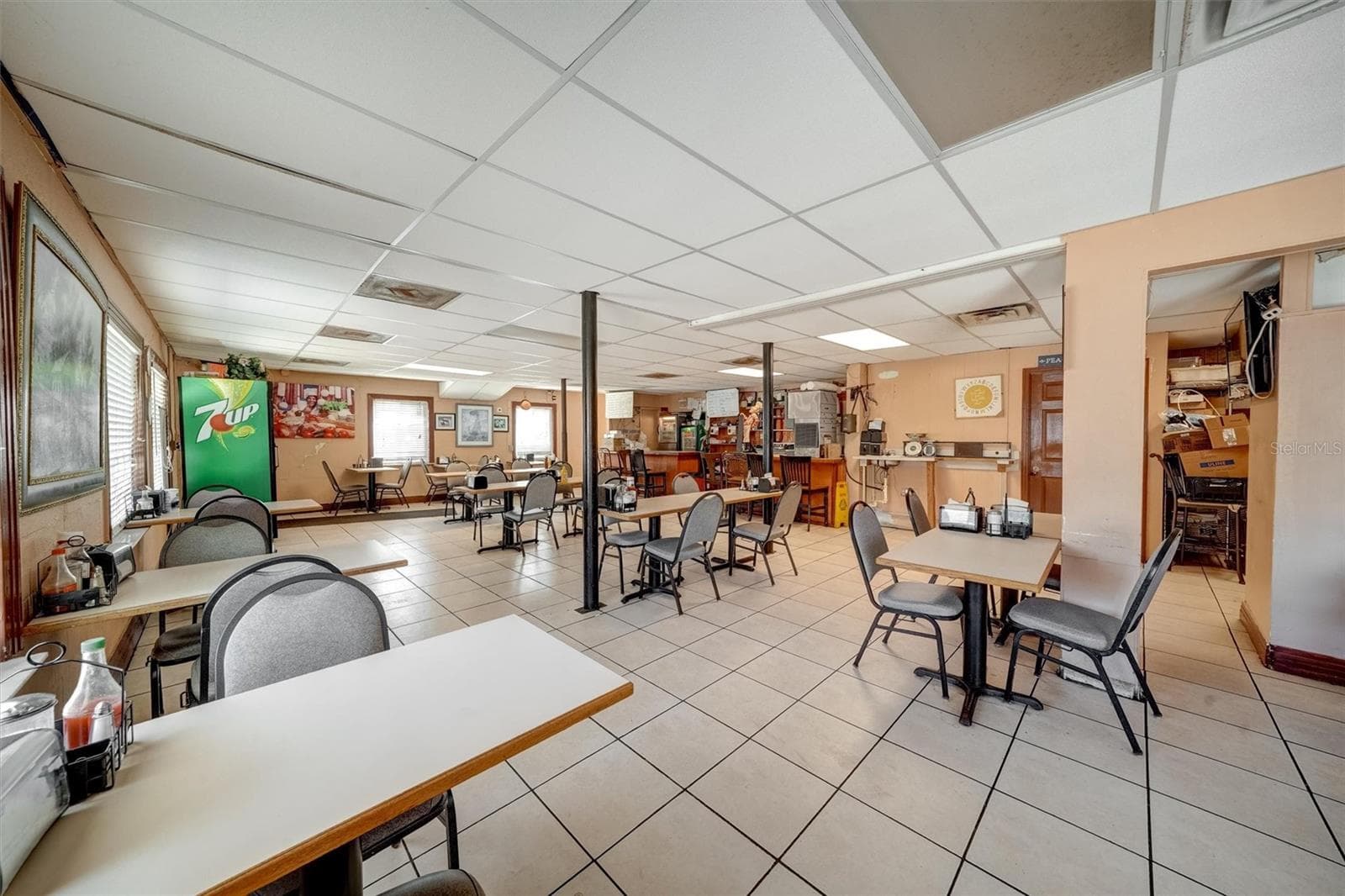 Restaurant at 5202 N NEBRASKA AVE E, TAMPA, photo 7 of 17
