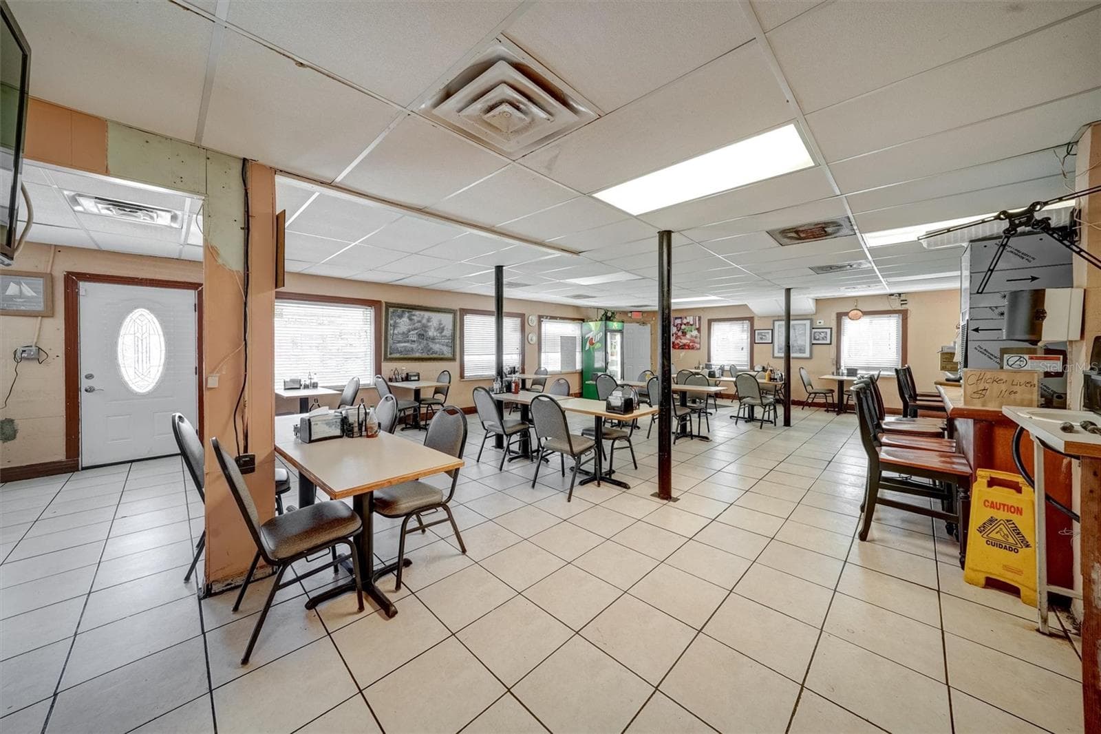 Restaurant at 5202 N NEBRASKA AVE E, TAMPA, photo 8 of 17