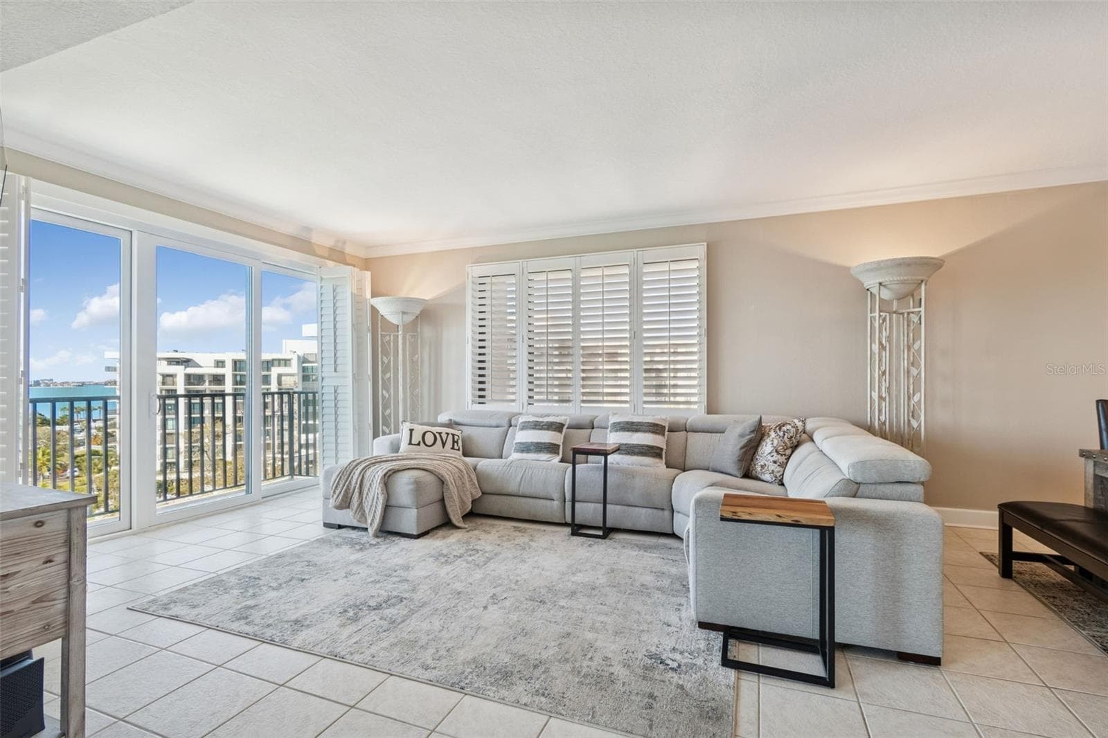 Spectacular views of the Intracoastal, Harbor/Bay in every room! - 4 BELLEVIEW BLVD #701, BELLEAIR