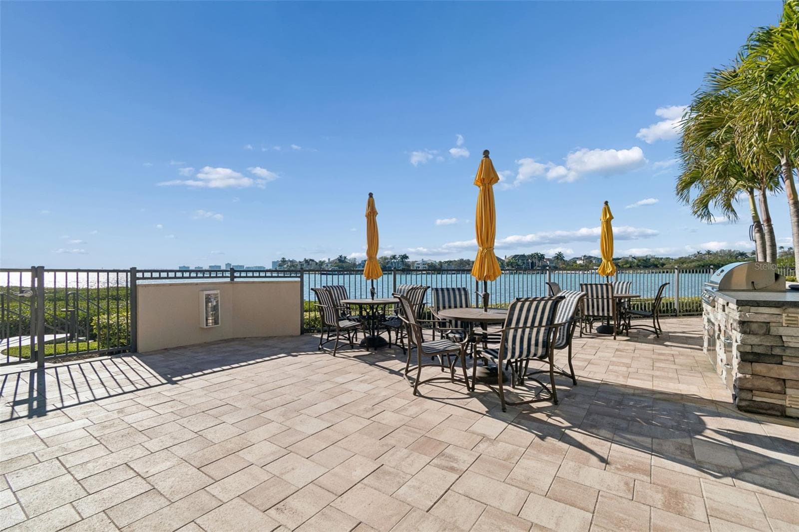 Heated Pool - 4 BELLEVIEW BLVD #701, BELLEAIR