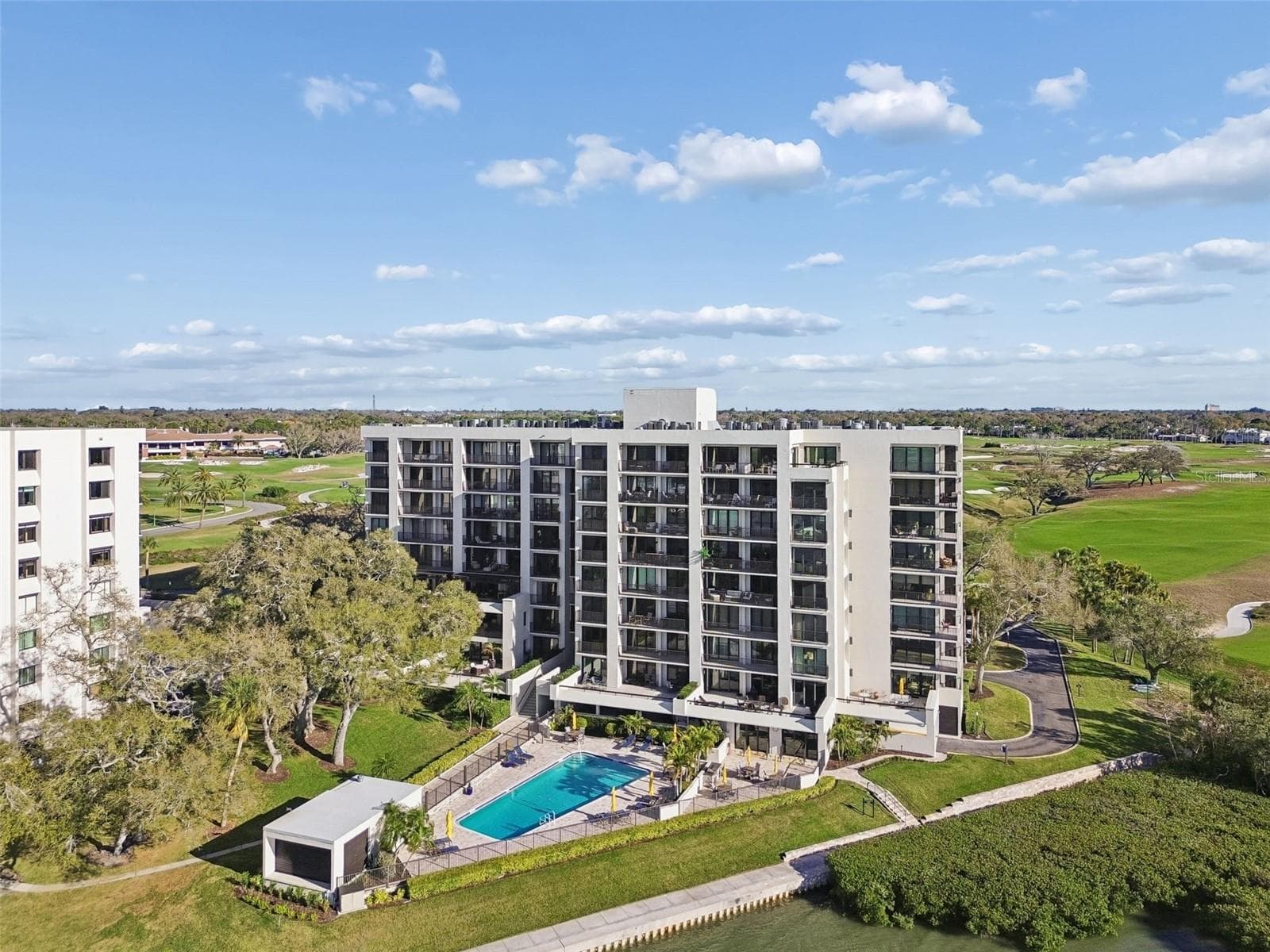 4 BELLEVIEW BLVD #701