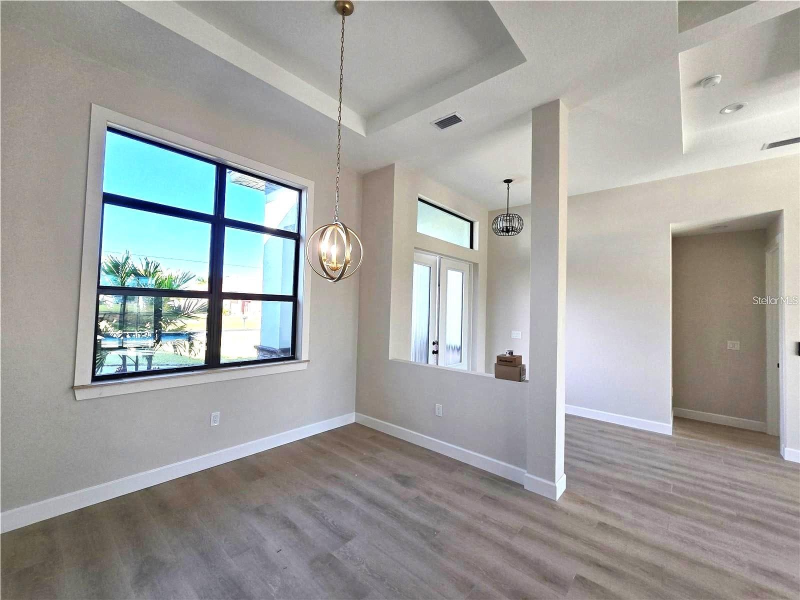 Single Family Residence at 703 BOUNDARY BLVD, ROTONDA WEST, photo 2 of 11