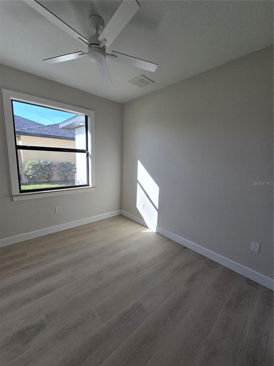 Single Family Residence at 703 BOUNDARY BLVD, ROTONDA WEST, photo 7 of 11