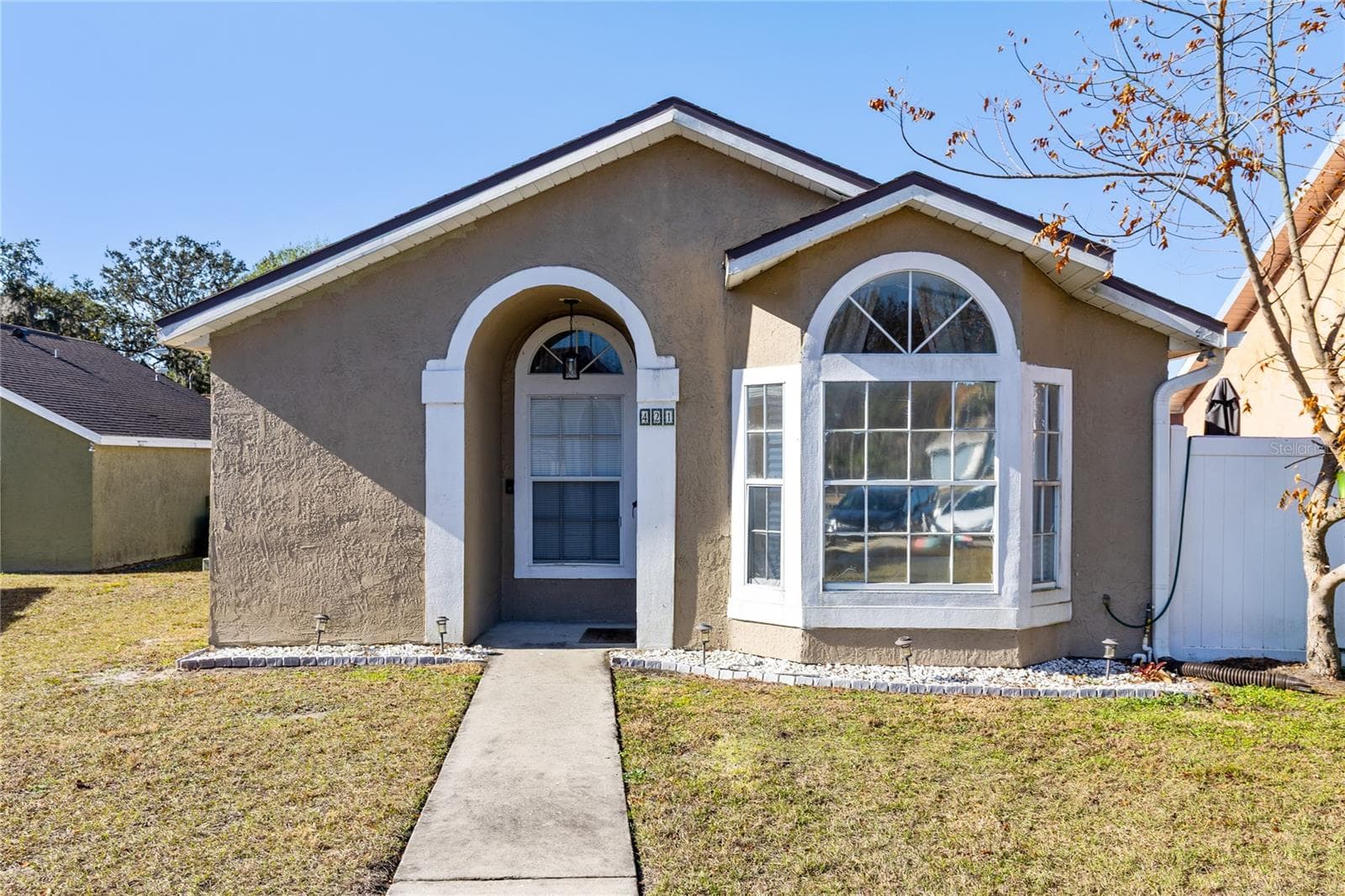421 HORIZON DR