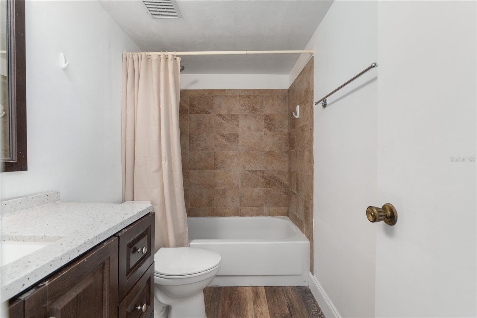 primary bath - 2715 NW 104TH CT #1, GAINESVILLE