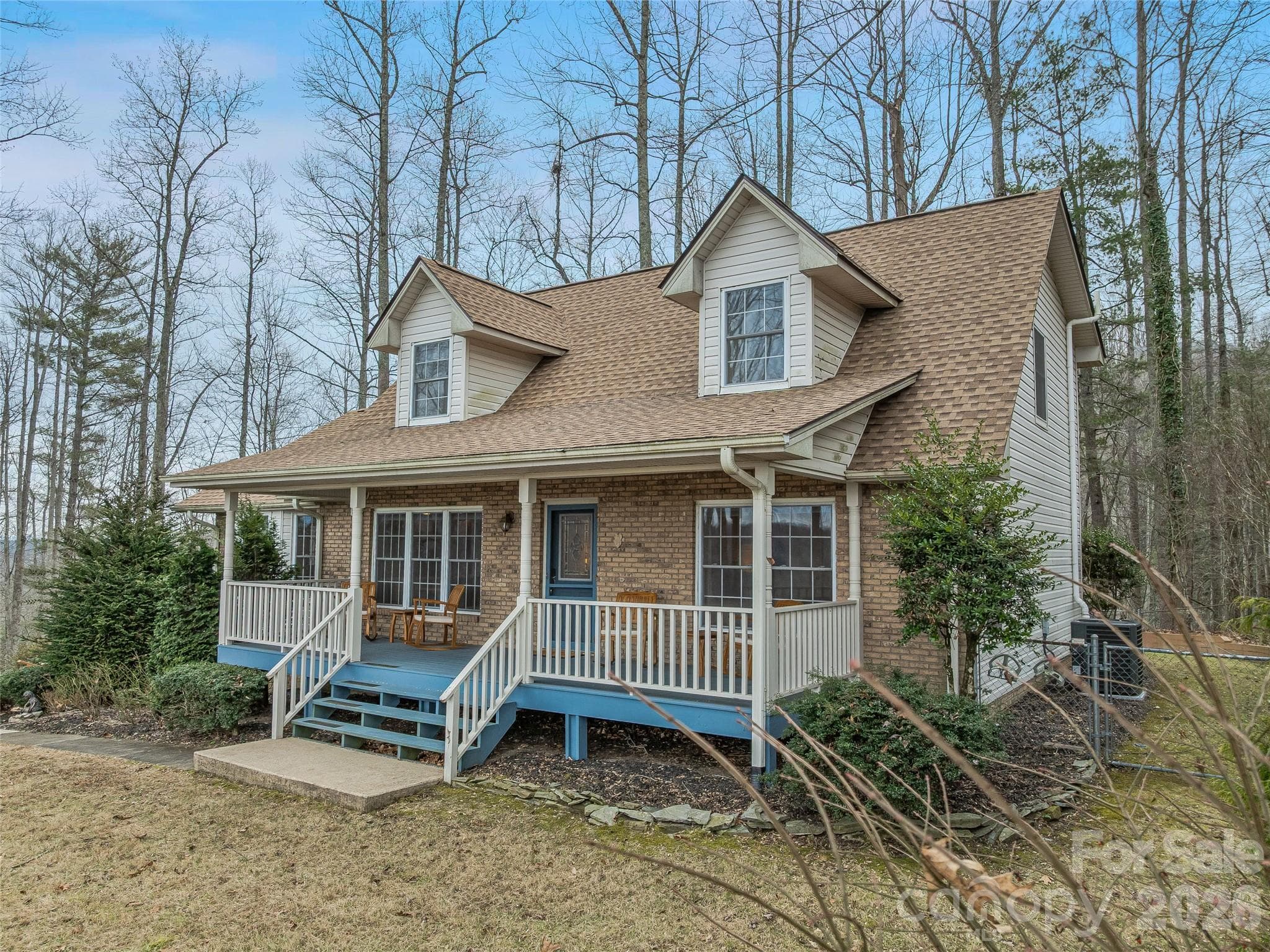 Single Family Residence at 24 Abbey Lane, Hendersonville, photo 3 of 43