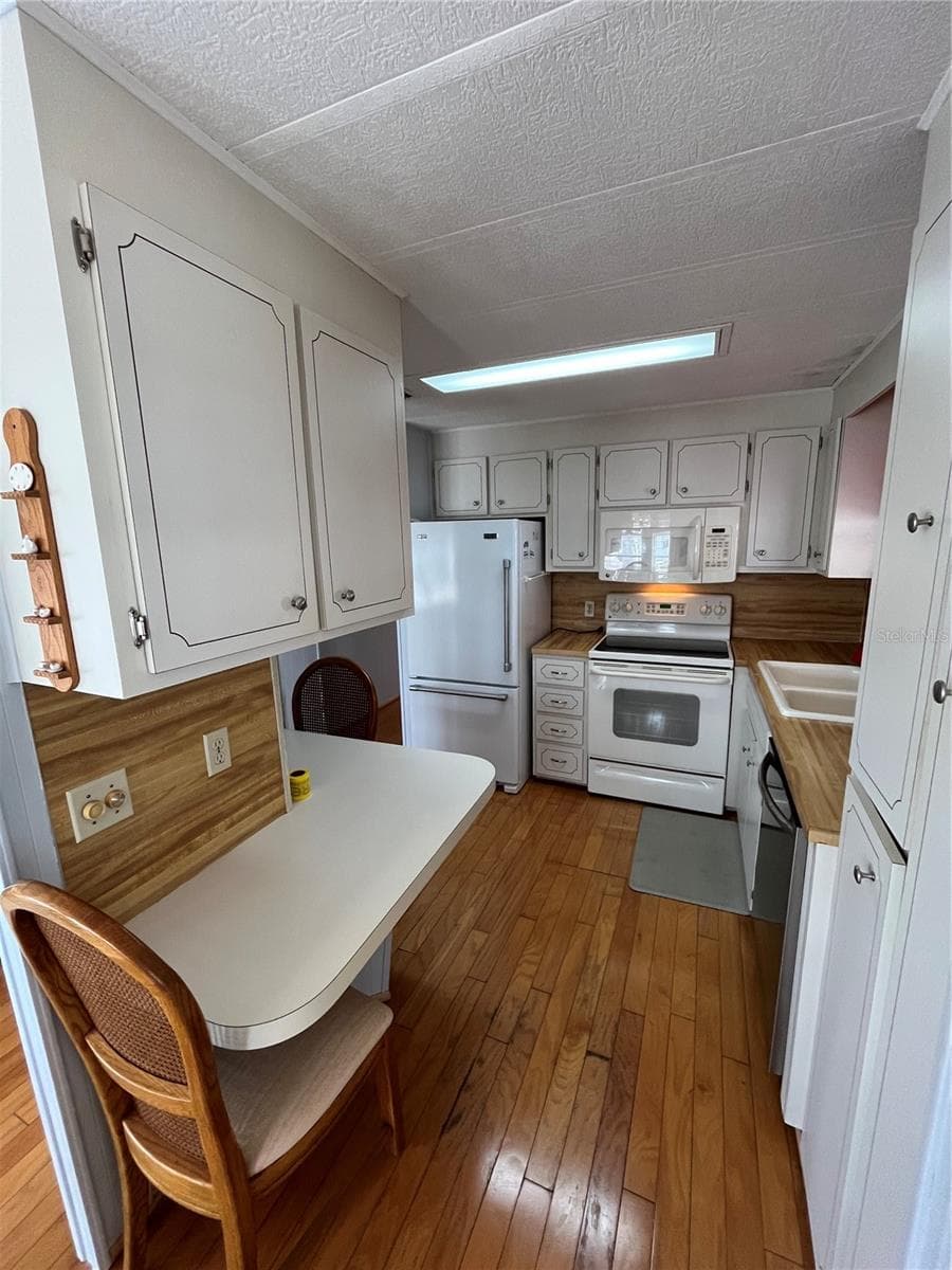 Manufactured Home at 873 BAVENO DR, VENICE, photo 20 of 38