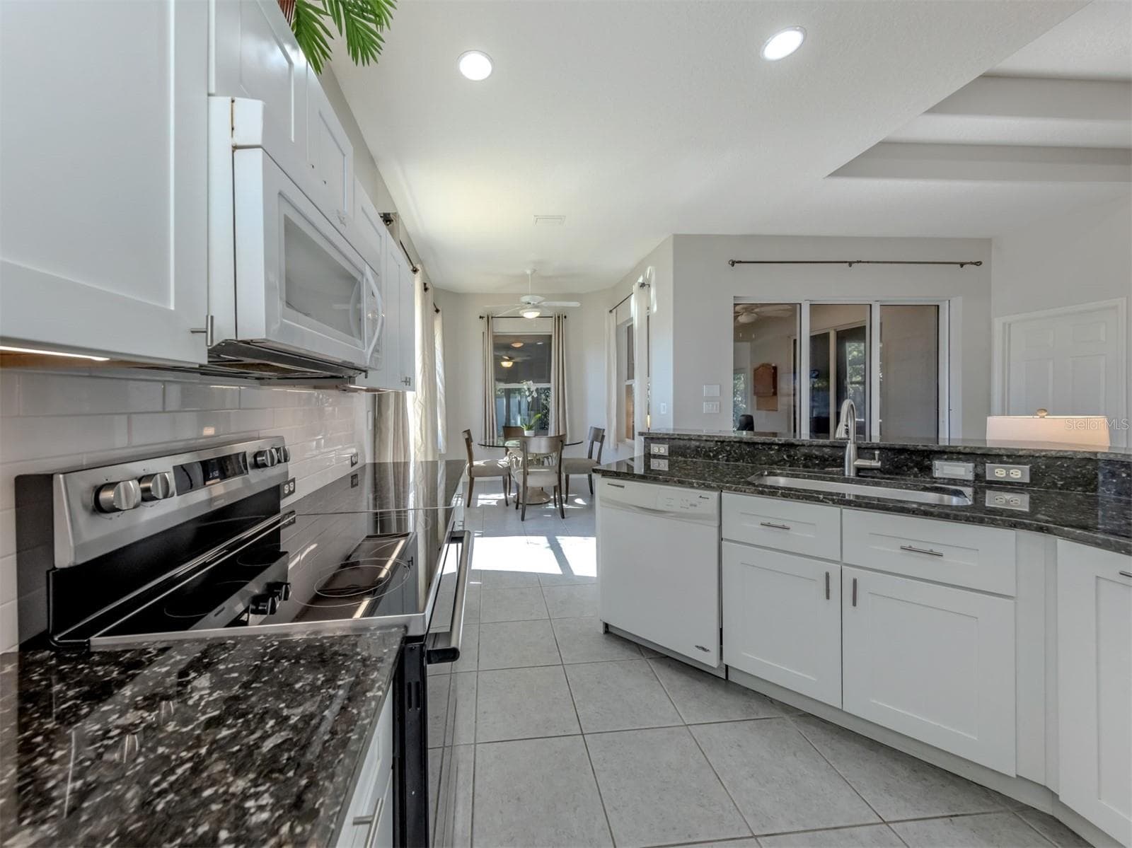 Single Family Residence at 111 WAYFOREST DR, VENICE, photo 13 of 60