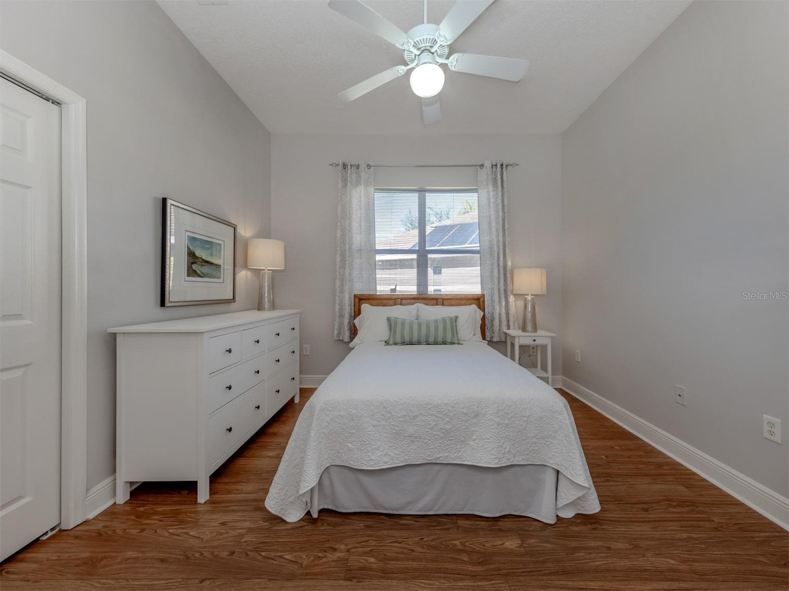 Single Family Residence at 111 WAYFOREST DR, VENICE, photo 19 of 60