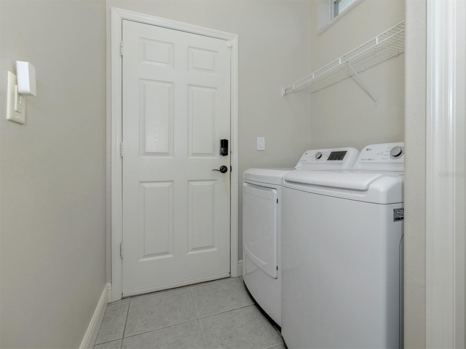 Single Family Residence at 111 WAYFOREST DR, VENICE, photo 22 of 60