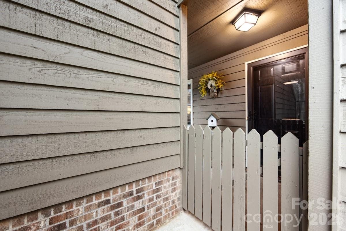Entry - Colony Crossing, Charlotte