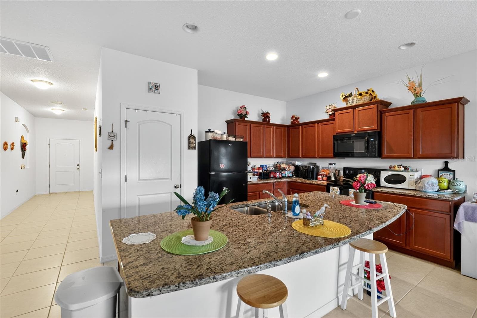Single Family Residence at 508 DELTA AVE, GROVELAND, photo 7 of 17