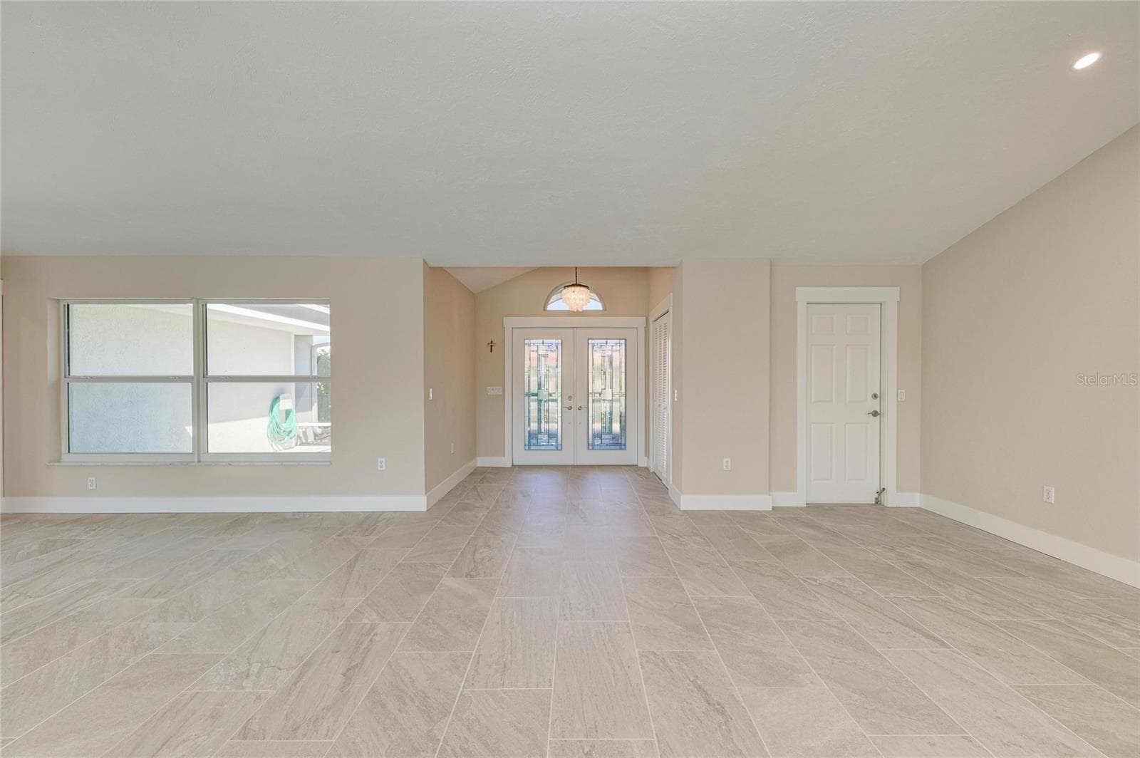 Single Family Residence at 1679 VALLEY DR, VENICE, photo 15 of 82