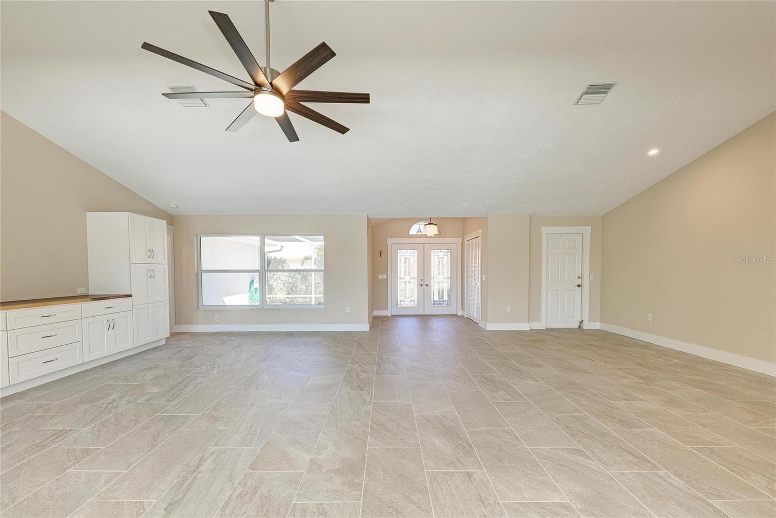 Single Family Residence at 1679 VALLEY DR, VENICE, photo 21 of 82