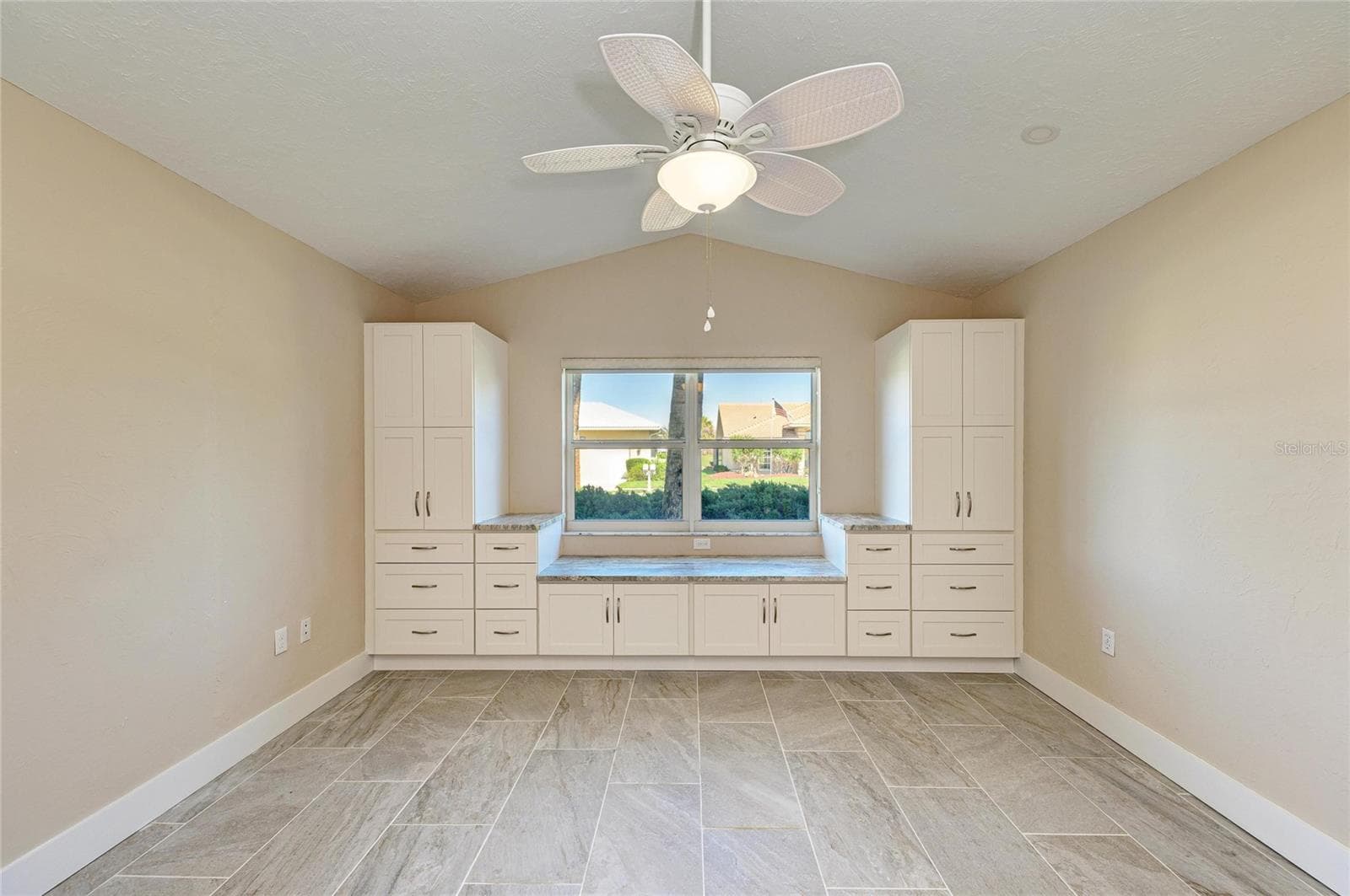 Single Family Residence at 1679 VALLEY DR, VENICE, photo 47 of 82