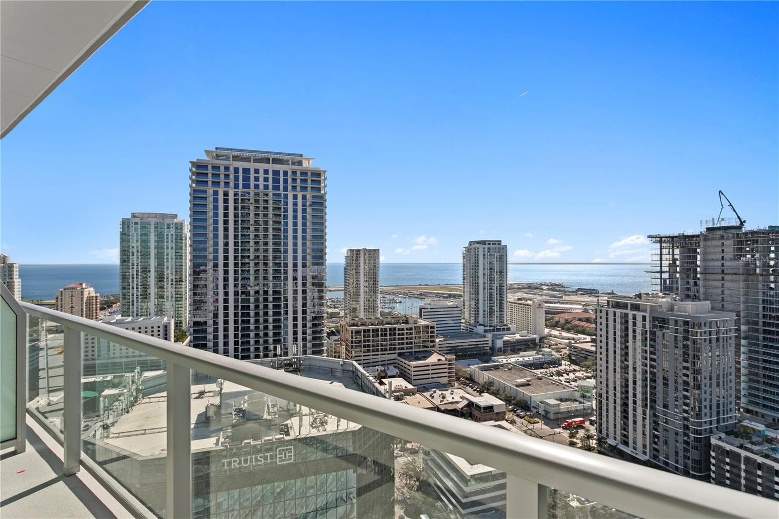 Condominium at 400 CENTRAL AVE #2806, ST PETERSBURG, photo 4 of 96