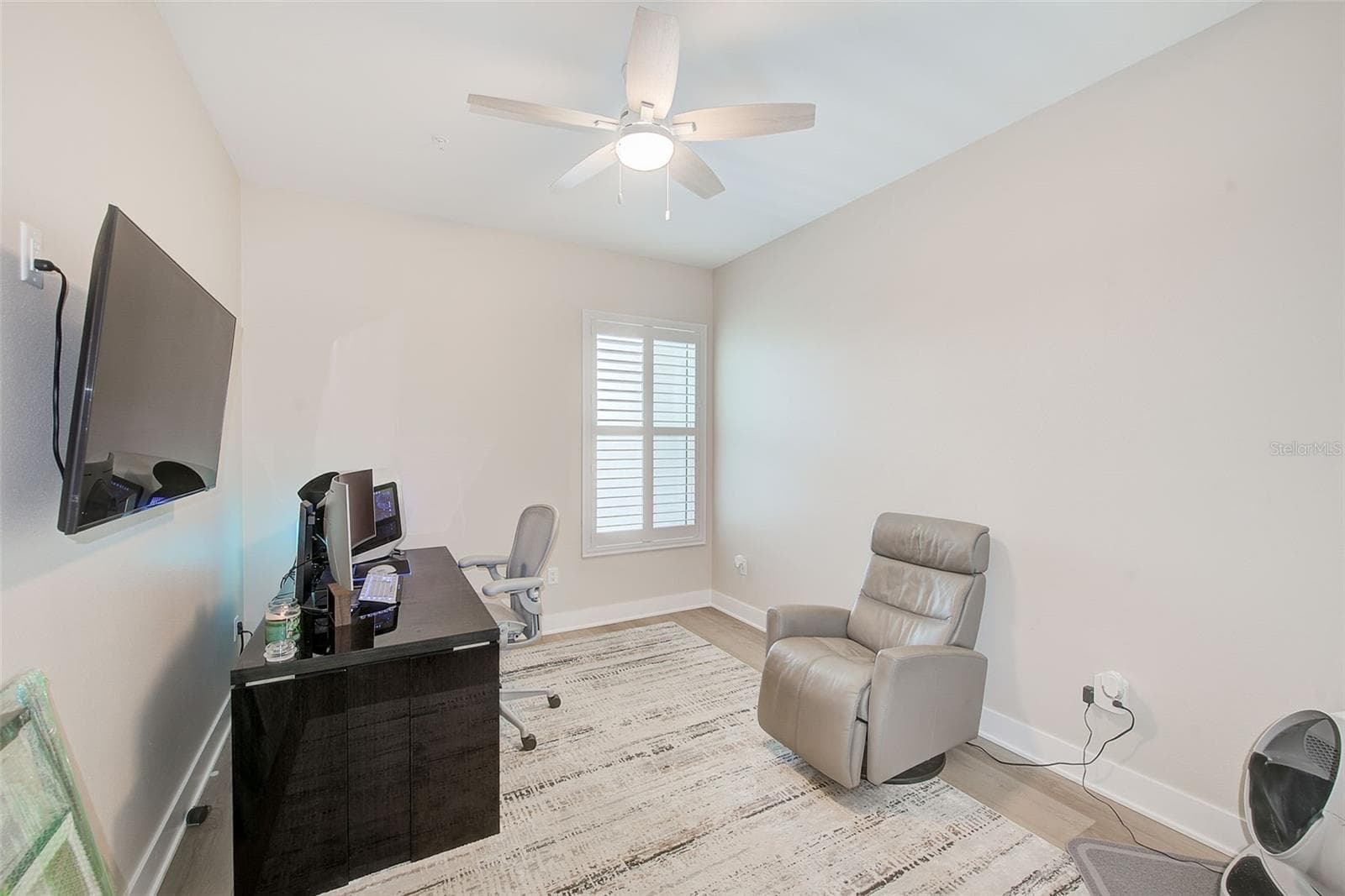 Bedroom 3 with en-suite bathroom. - 400 150TH AVE #504, MADEIRA BEACH