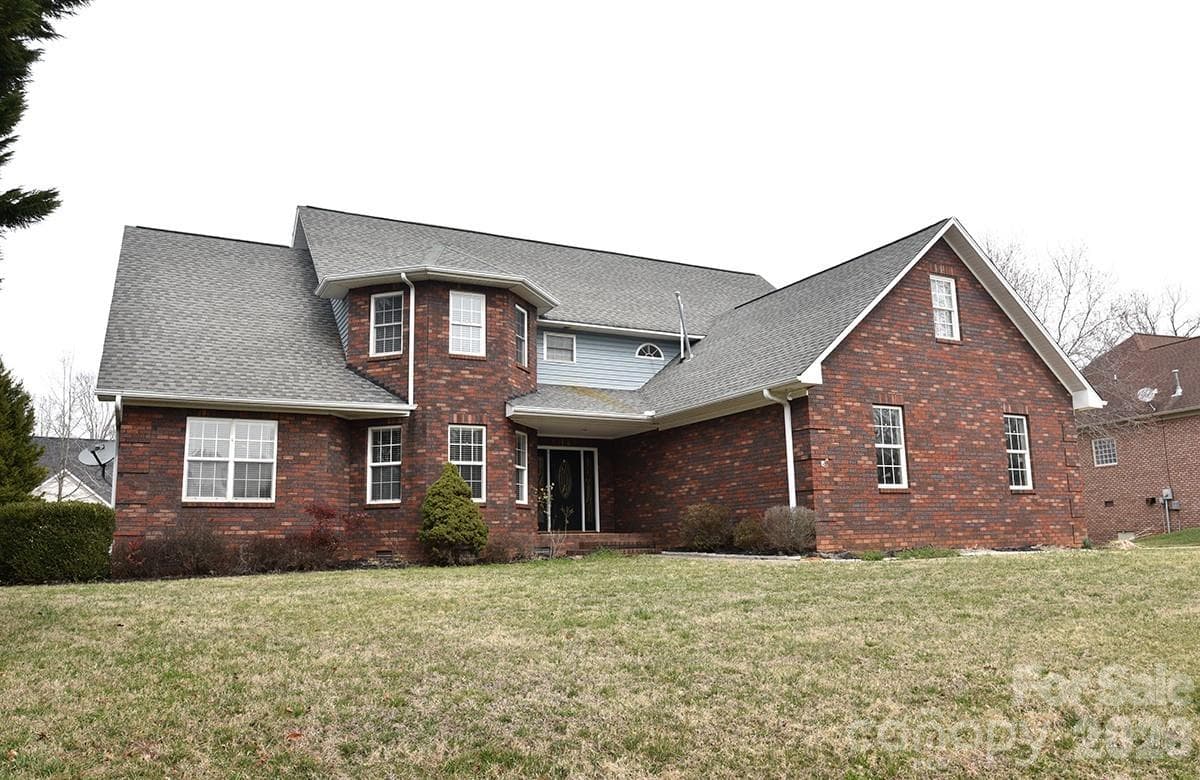Single Family Residence at 1203 Edgewater Court, Salisbury, photo 2 of 40